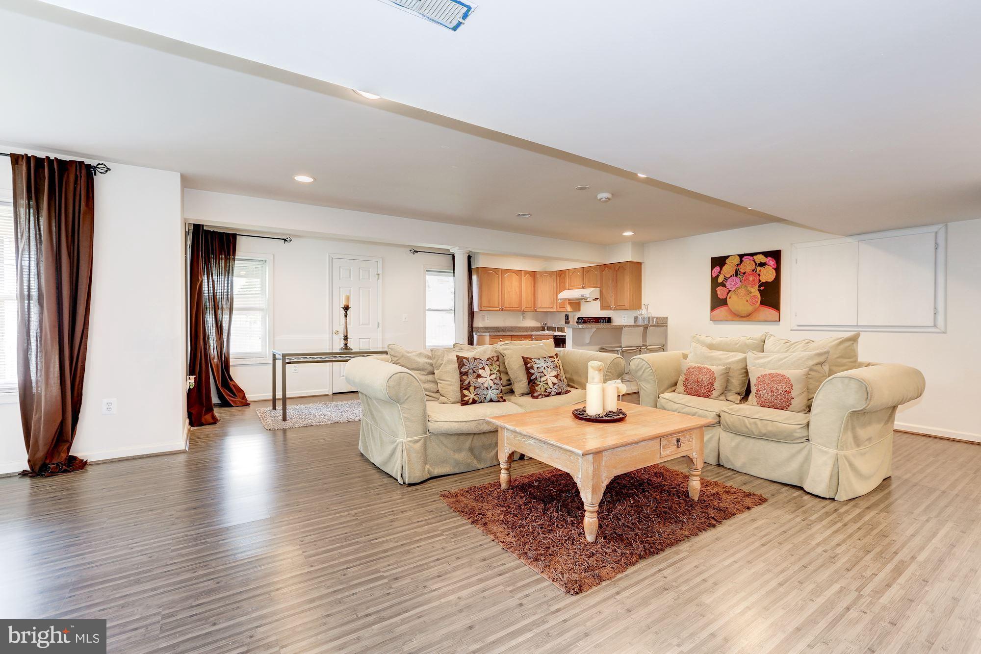 WASHINGTONIAN WOODS - Residential