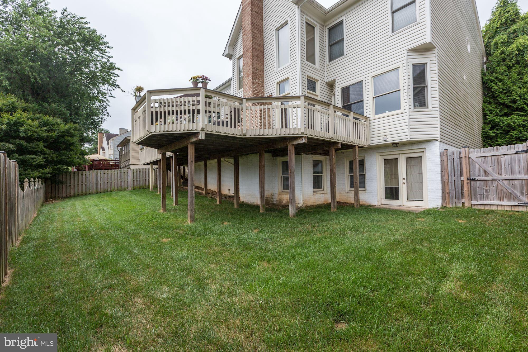 WASHINGTONIAN WOODS - Residential