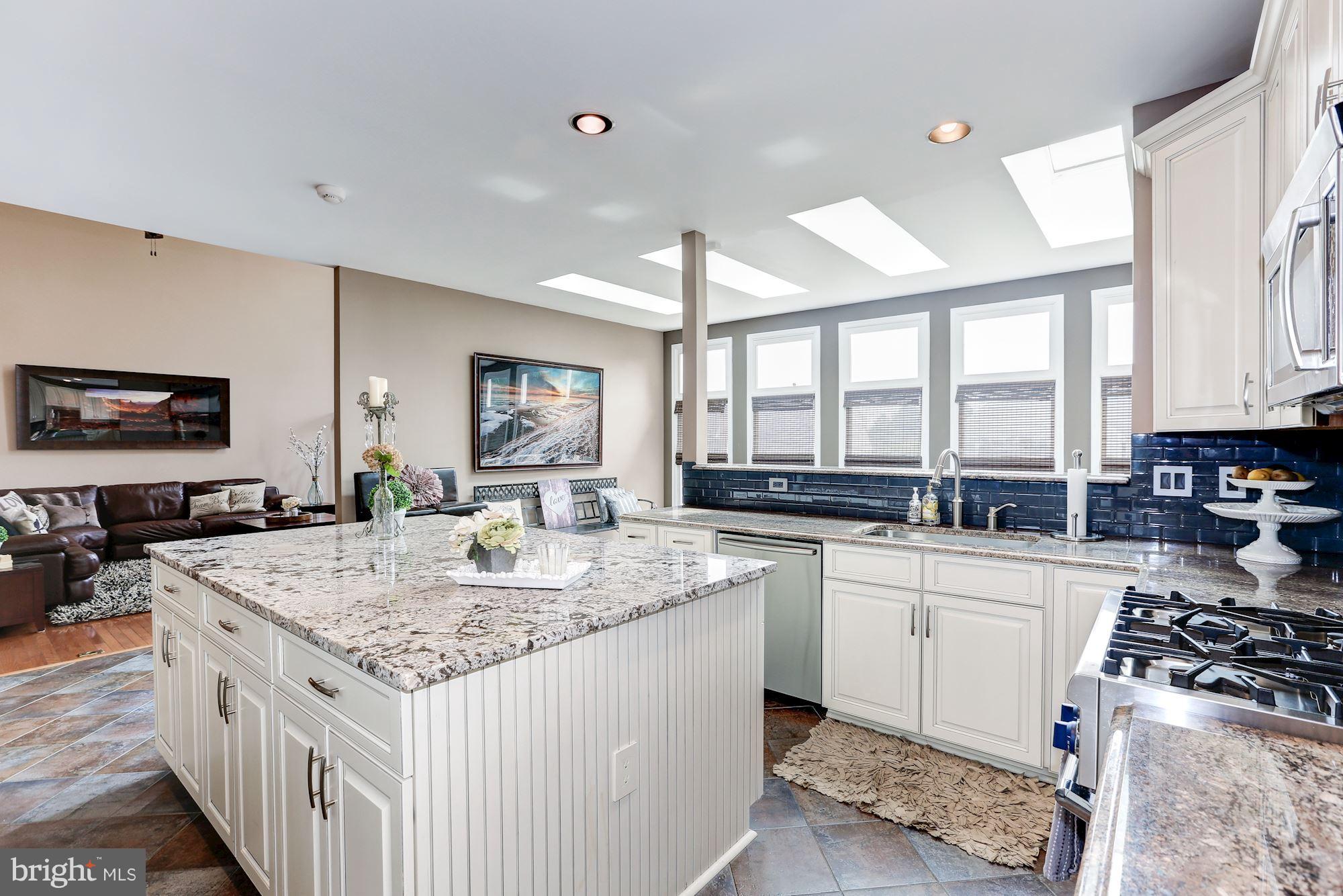 WASHINGTONIAN WOODS - Residential