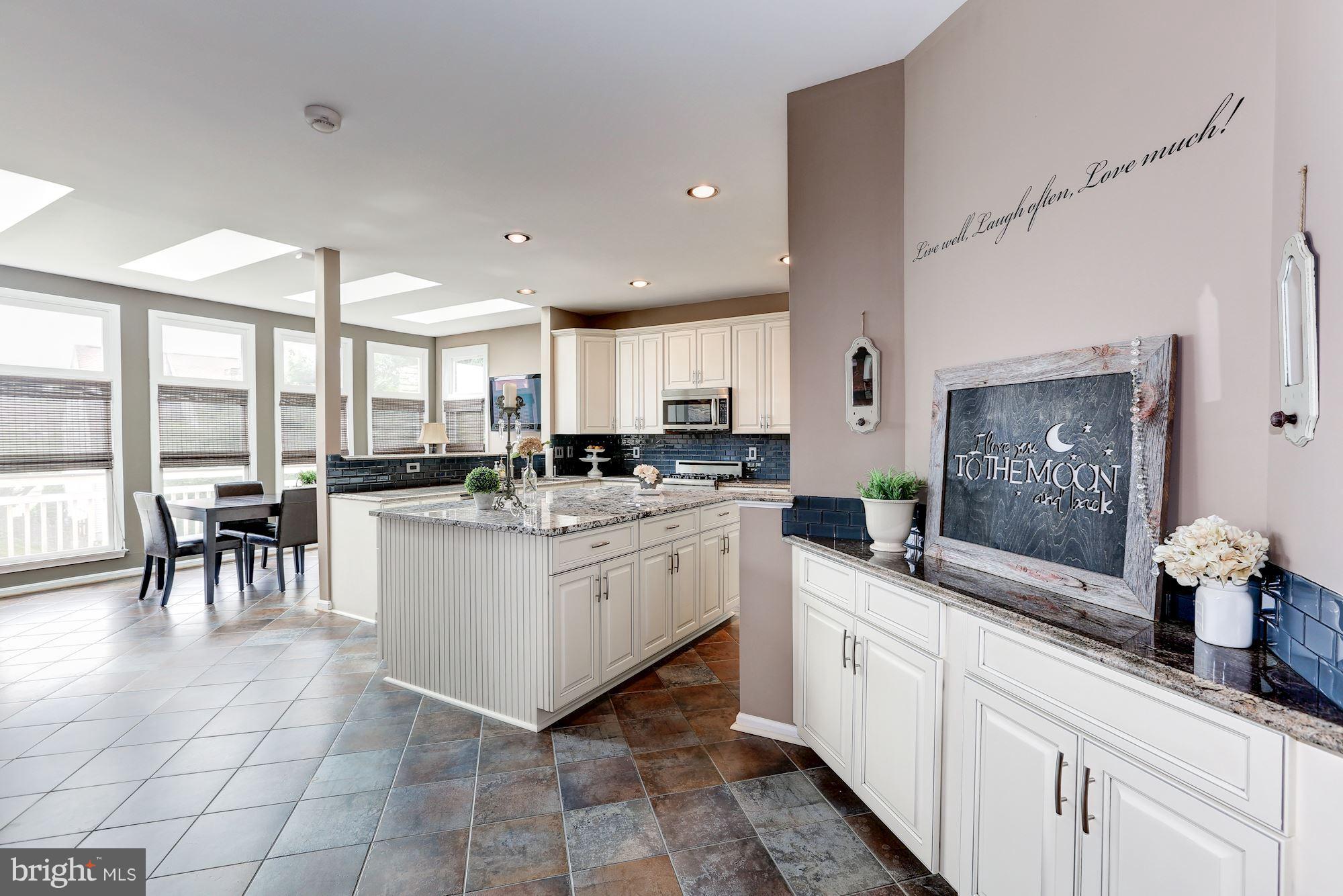 WASHINGTONIAN WOODS - Residential