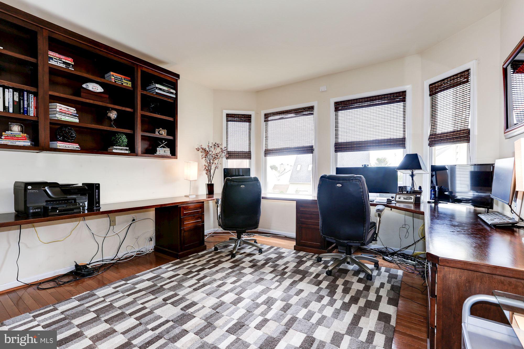 WASHINGTONIAN WOODS - Residential