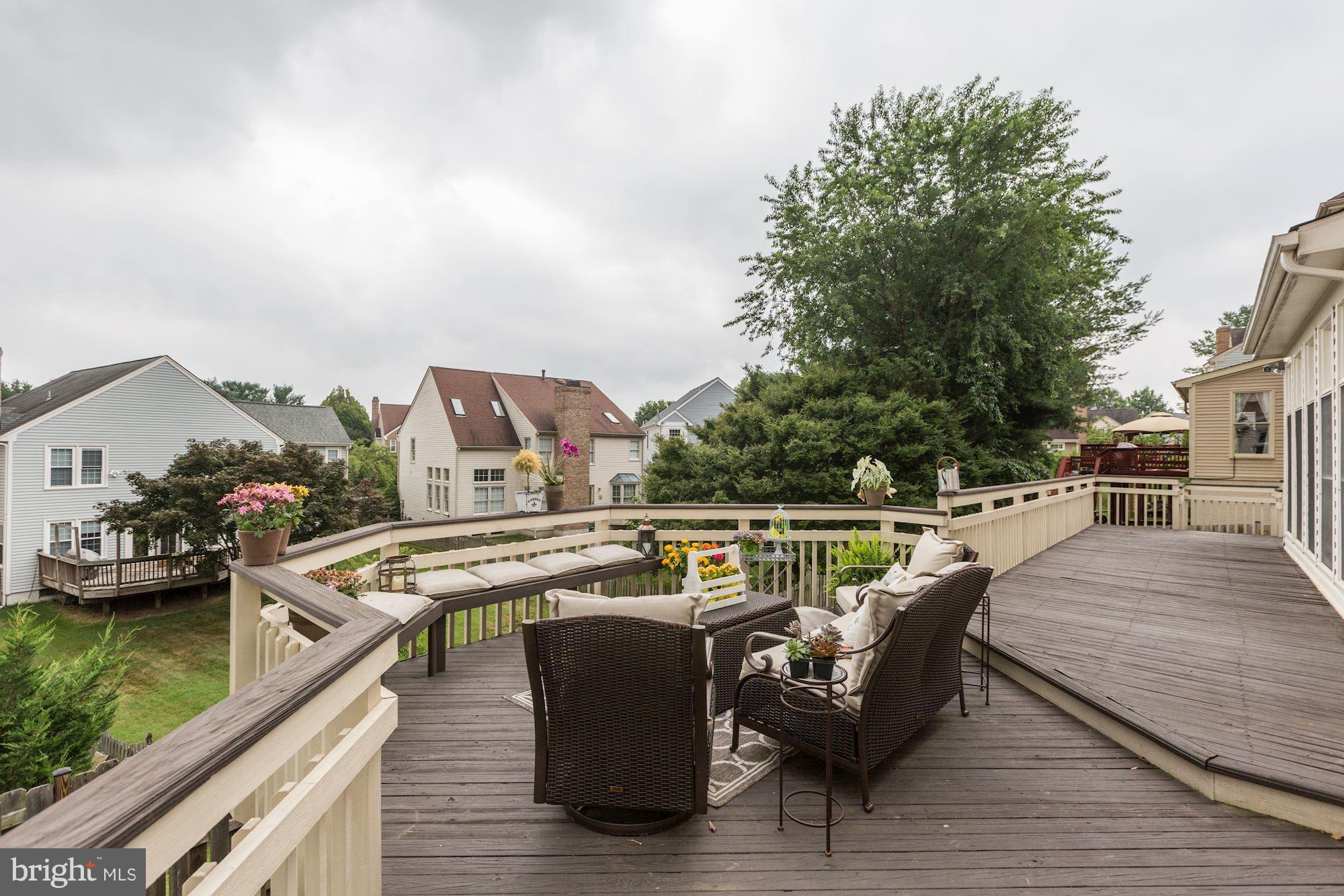 WASHINGTONIAN WOODS - Residential