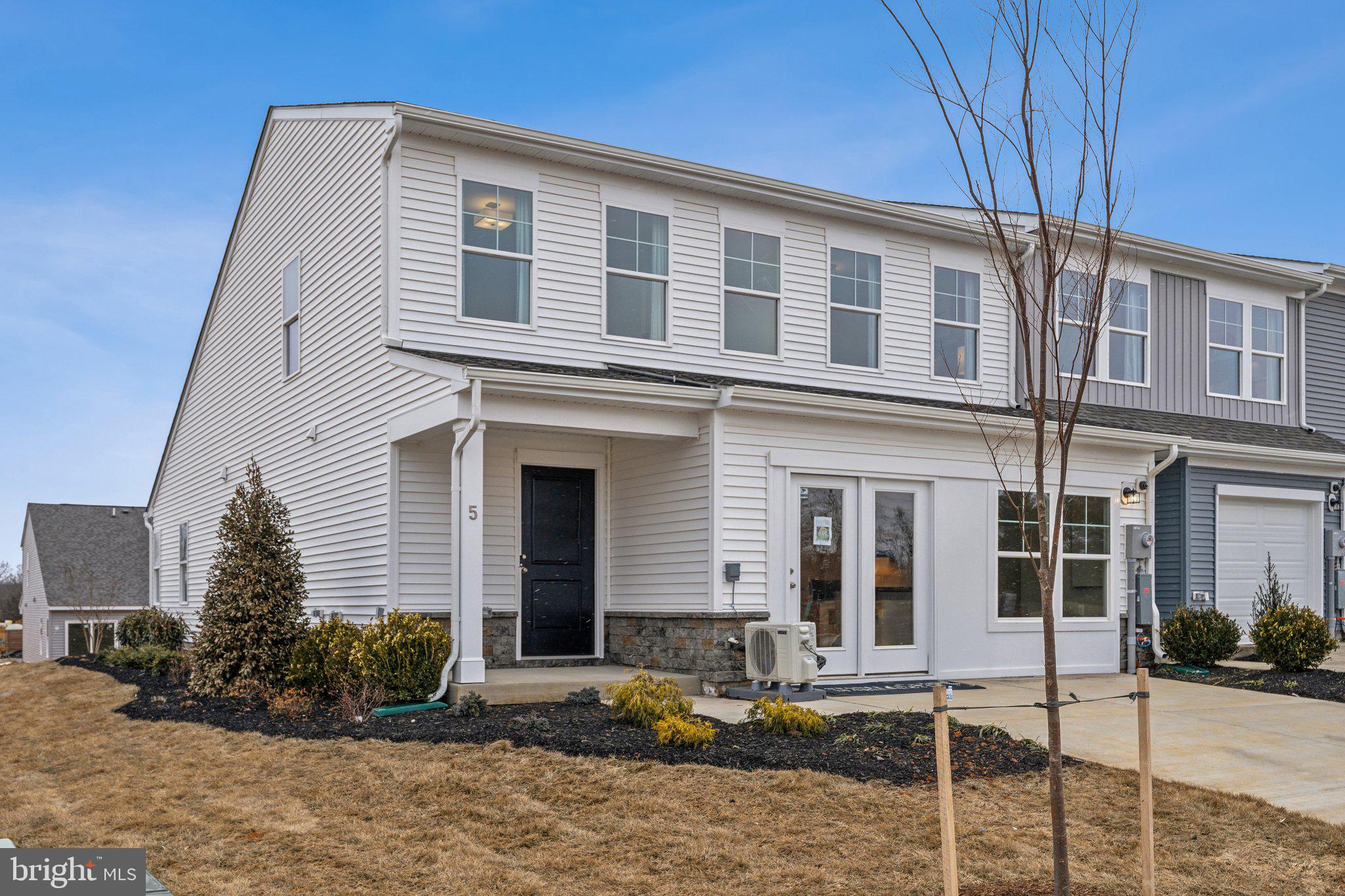 STONE SPRING - Residential