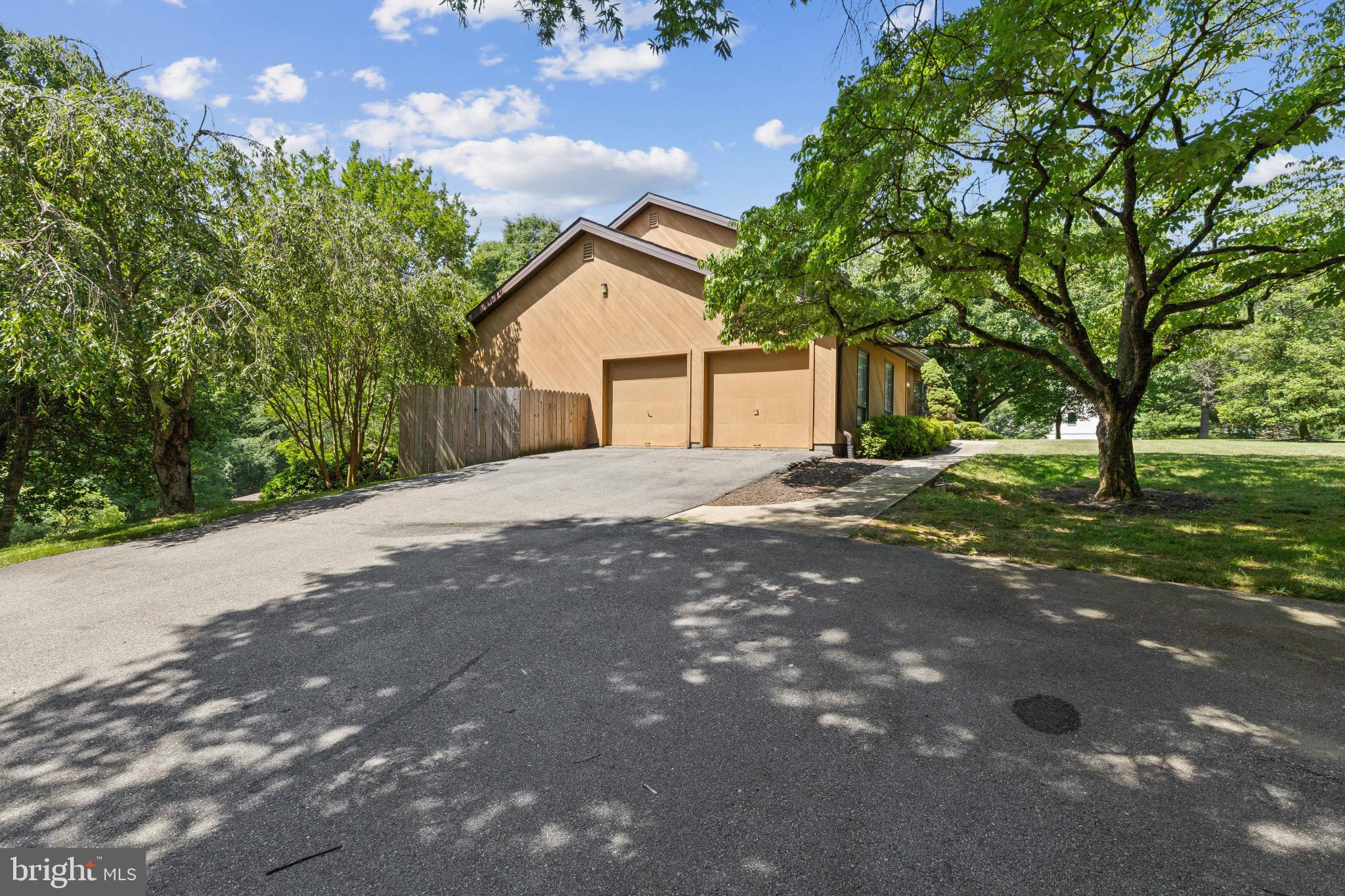 SHELTON - Residential