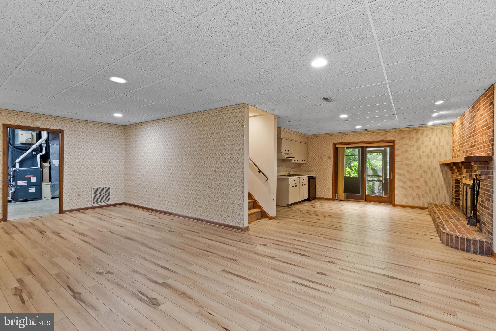 SHELTON - Residential