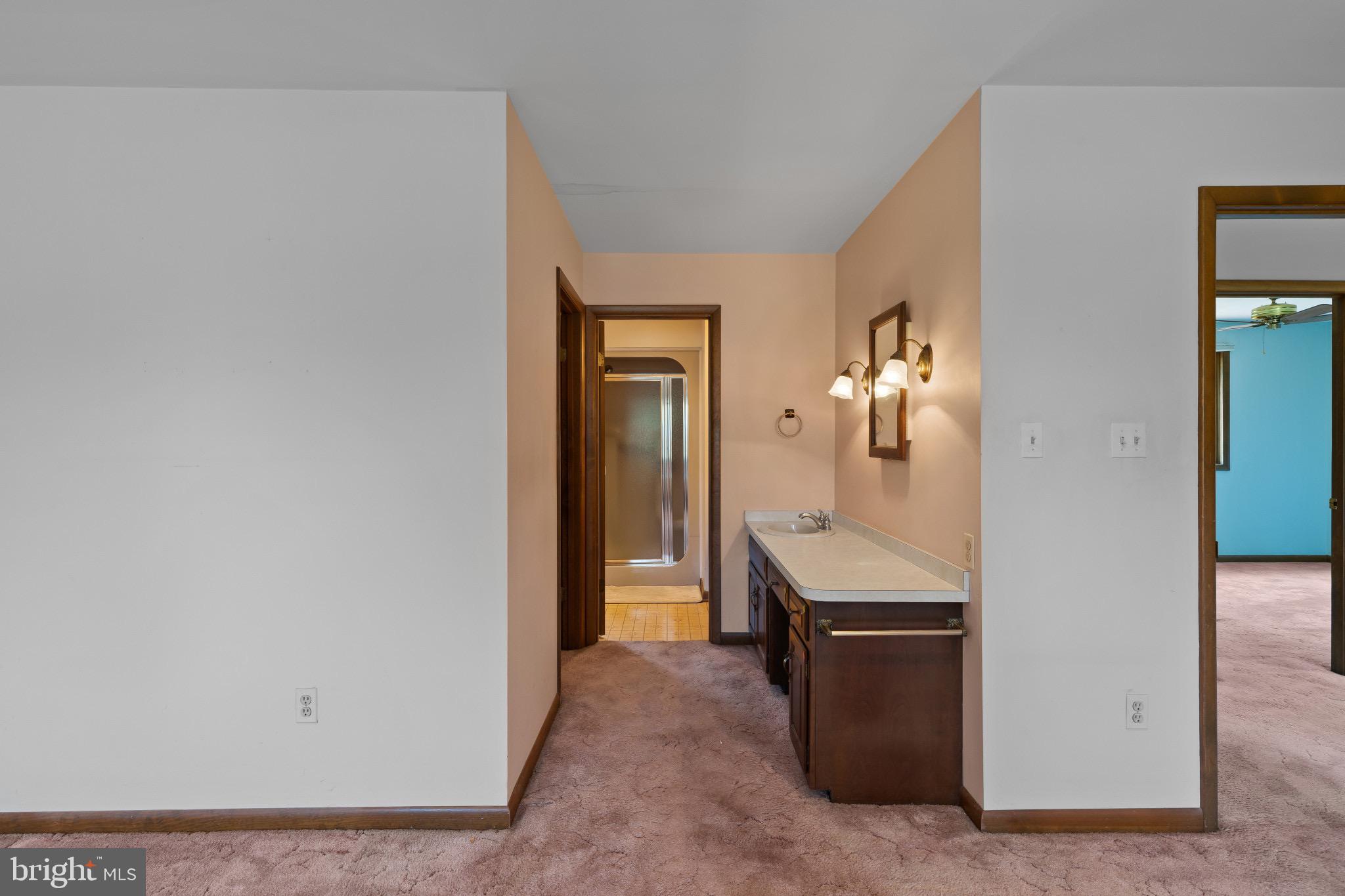 SHELTON - Residential