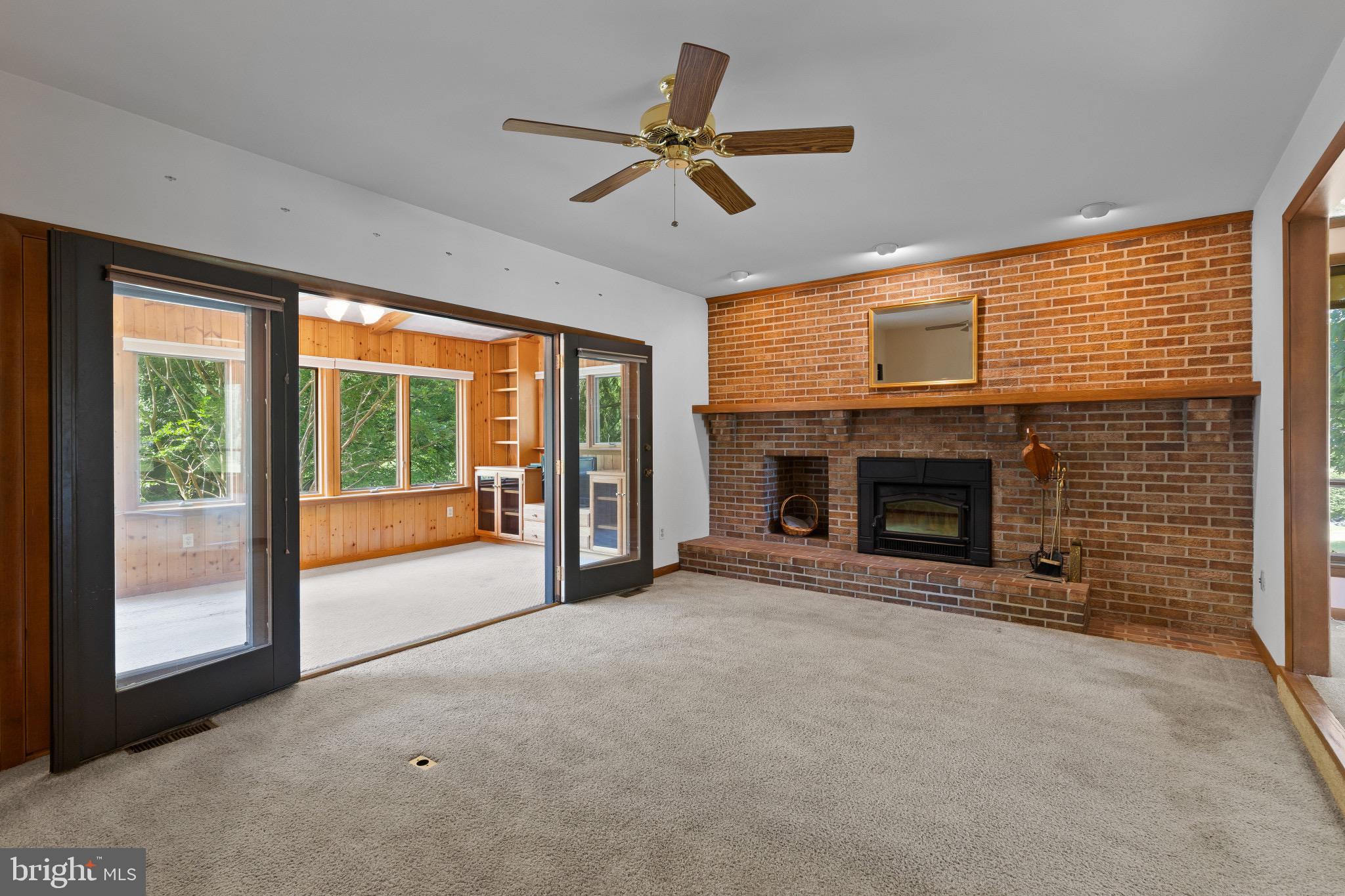 SHELTON - Residential