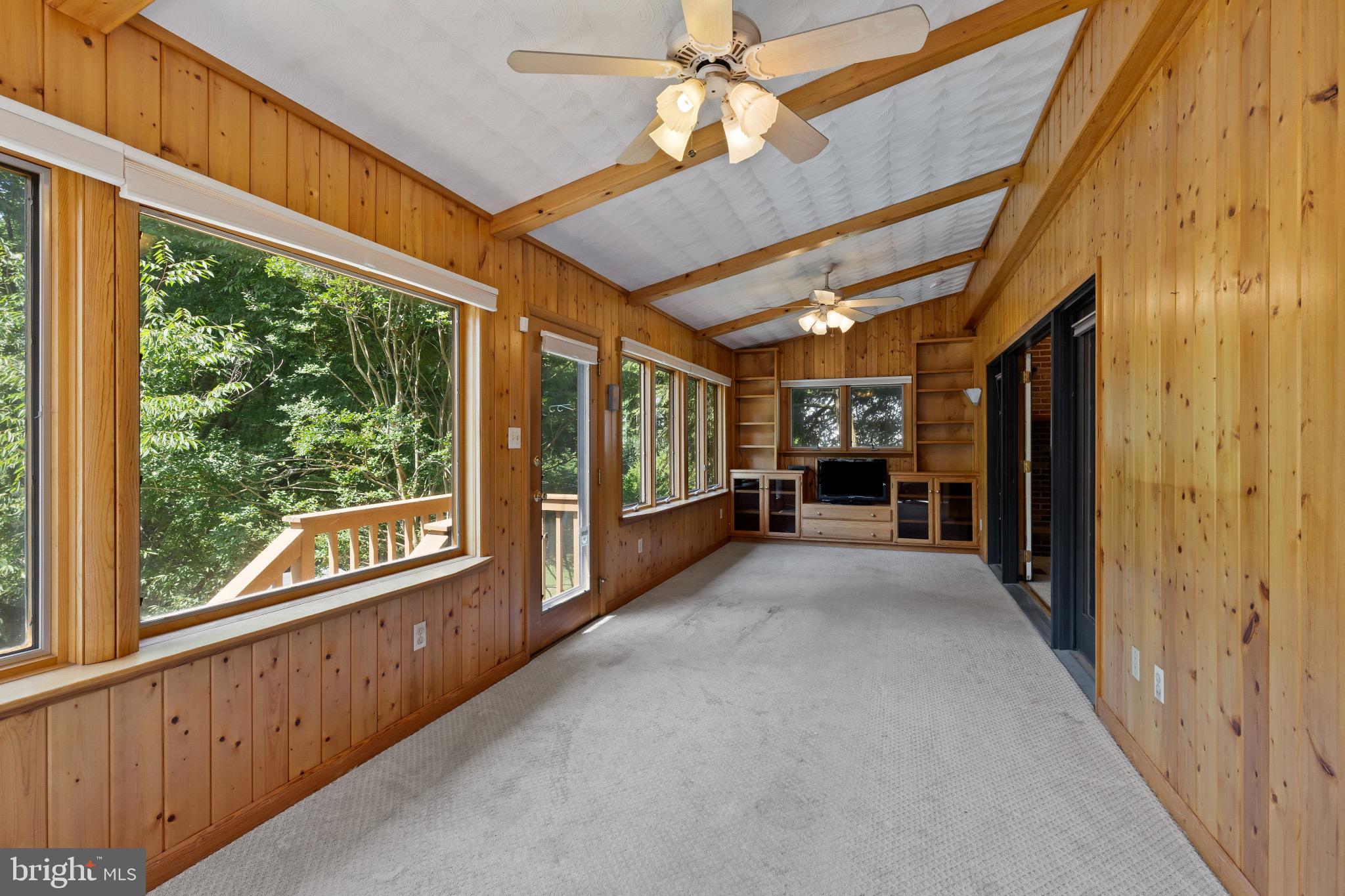 SHELTON - Residential