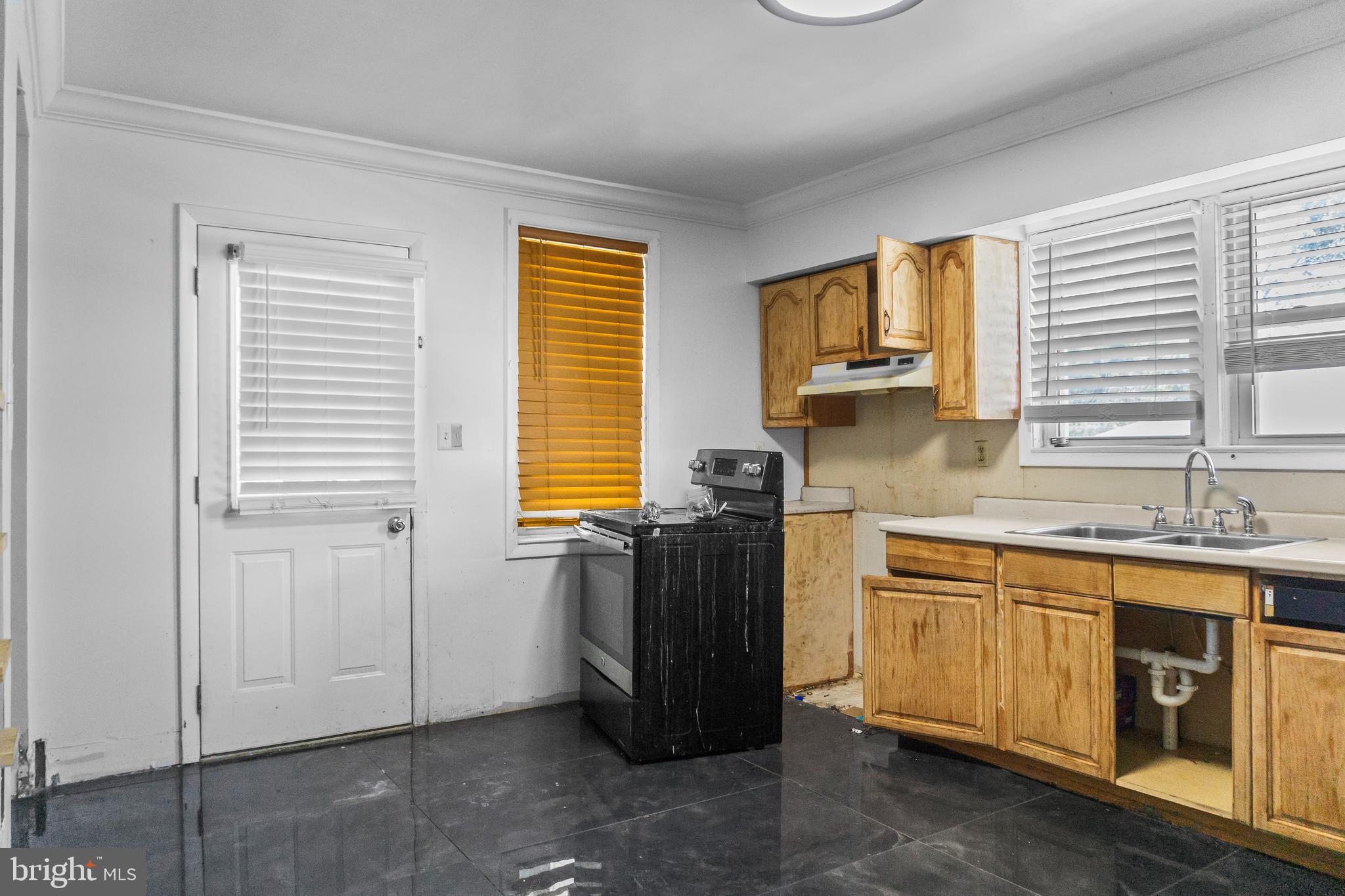 REGULARS - Residential