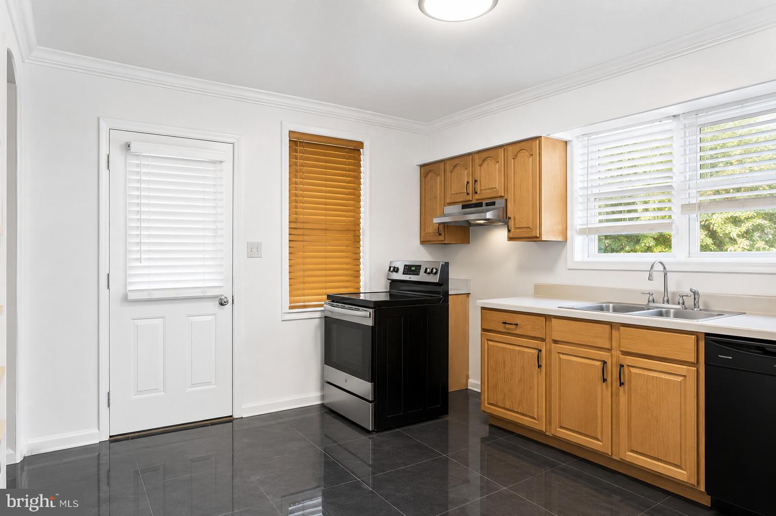 REGULARS - Residential