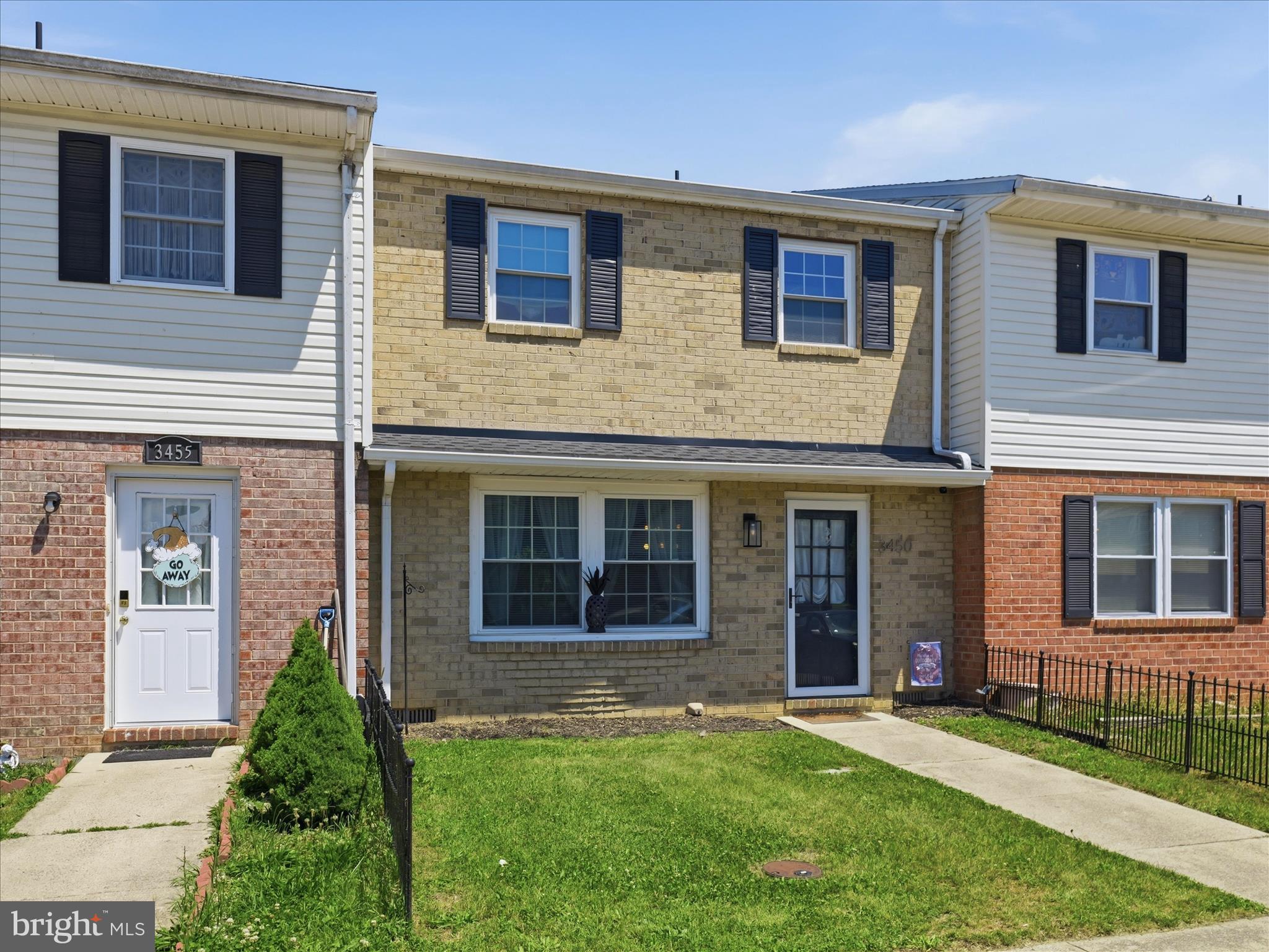 LAURICH ESTATES - Residential