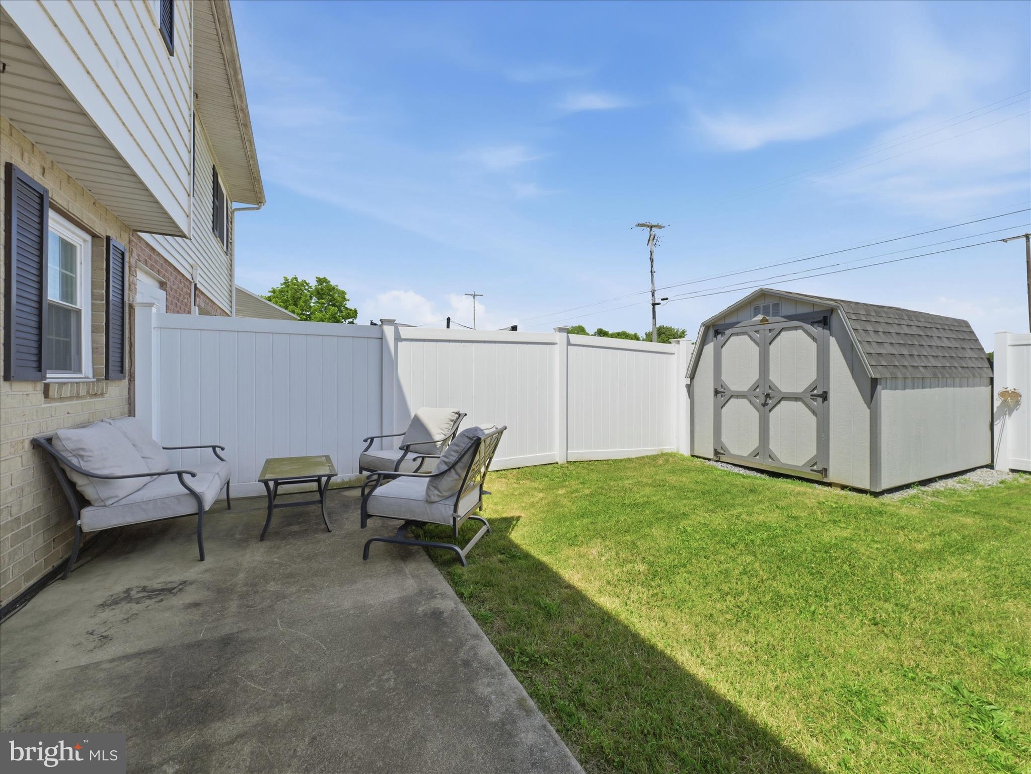 LAURICH ESTATES - Residential