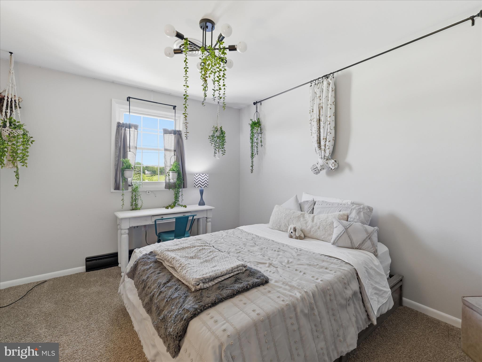 LAURICH ESTATES - Residential