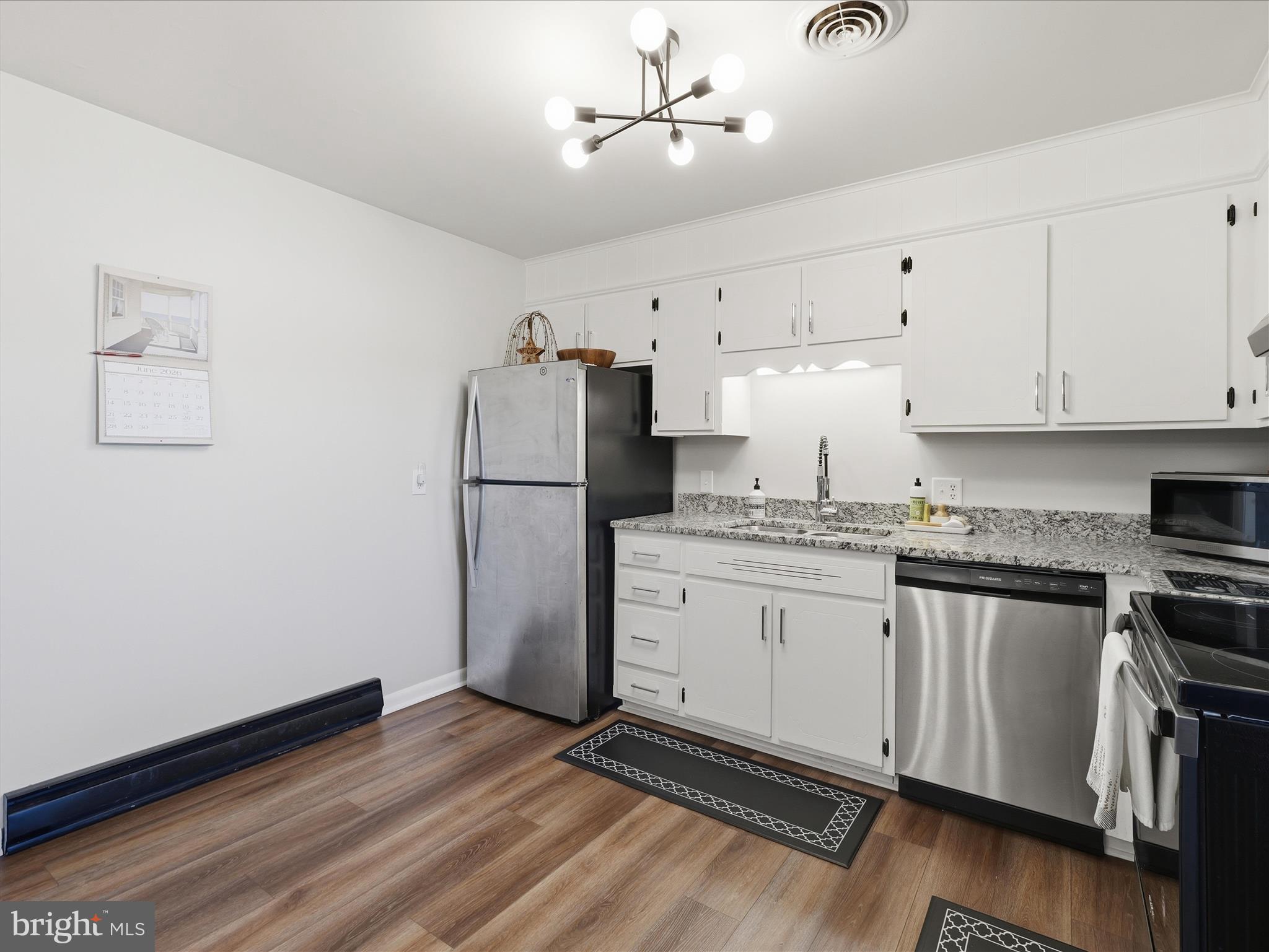 LAURICH ESTATES - Residential
