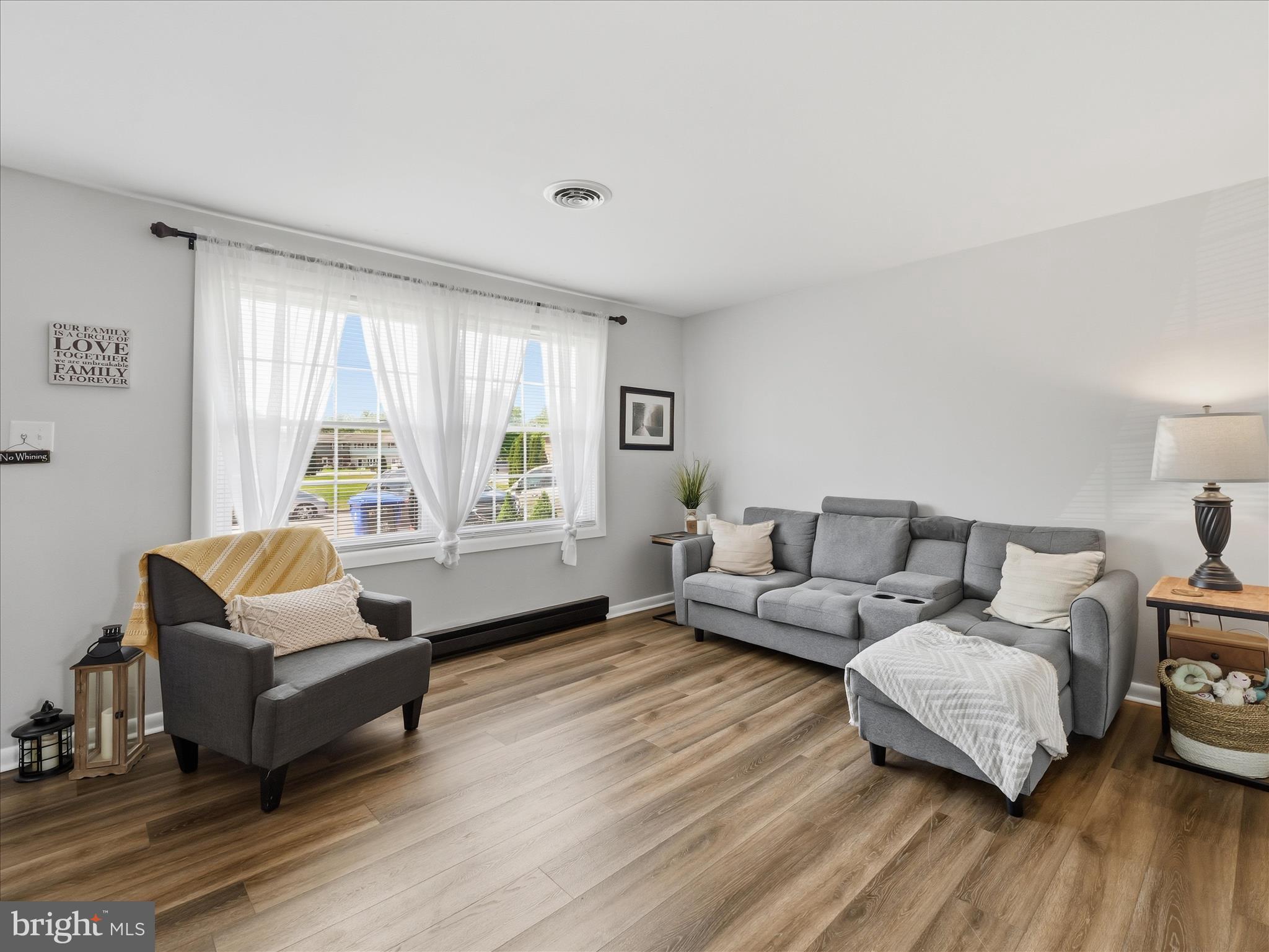 LAURICH ESTATES - Residential
