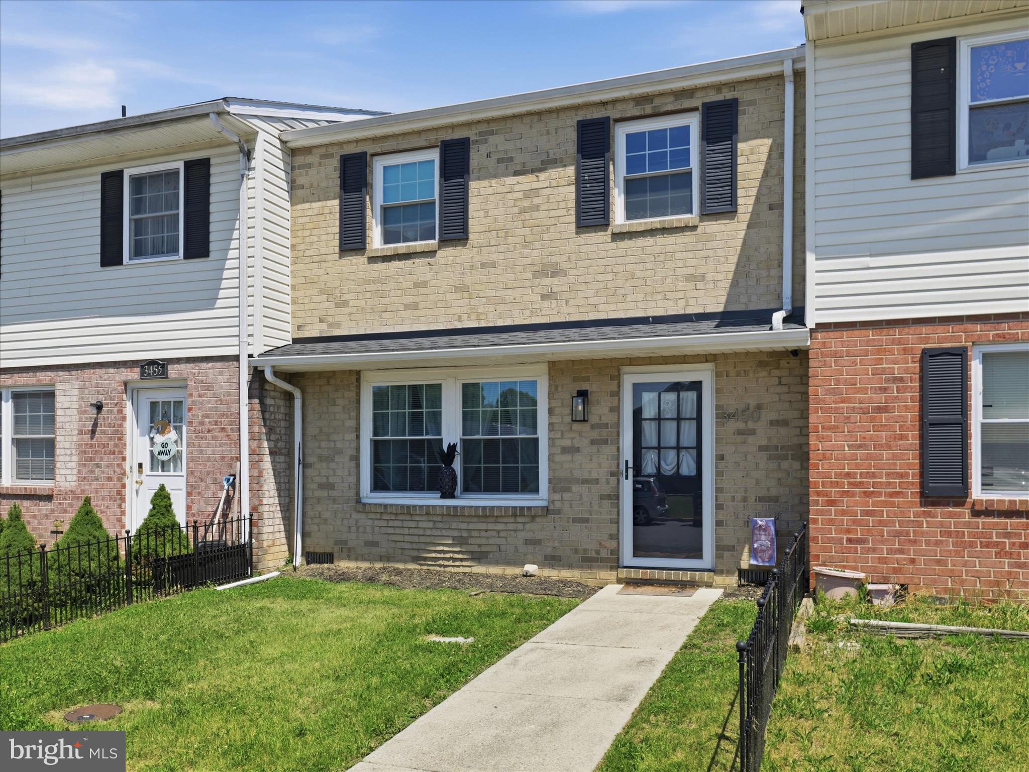 LAURICH ESTATES - Residential