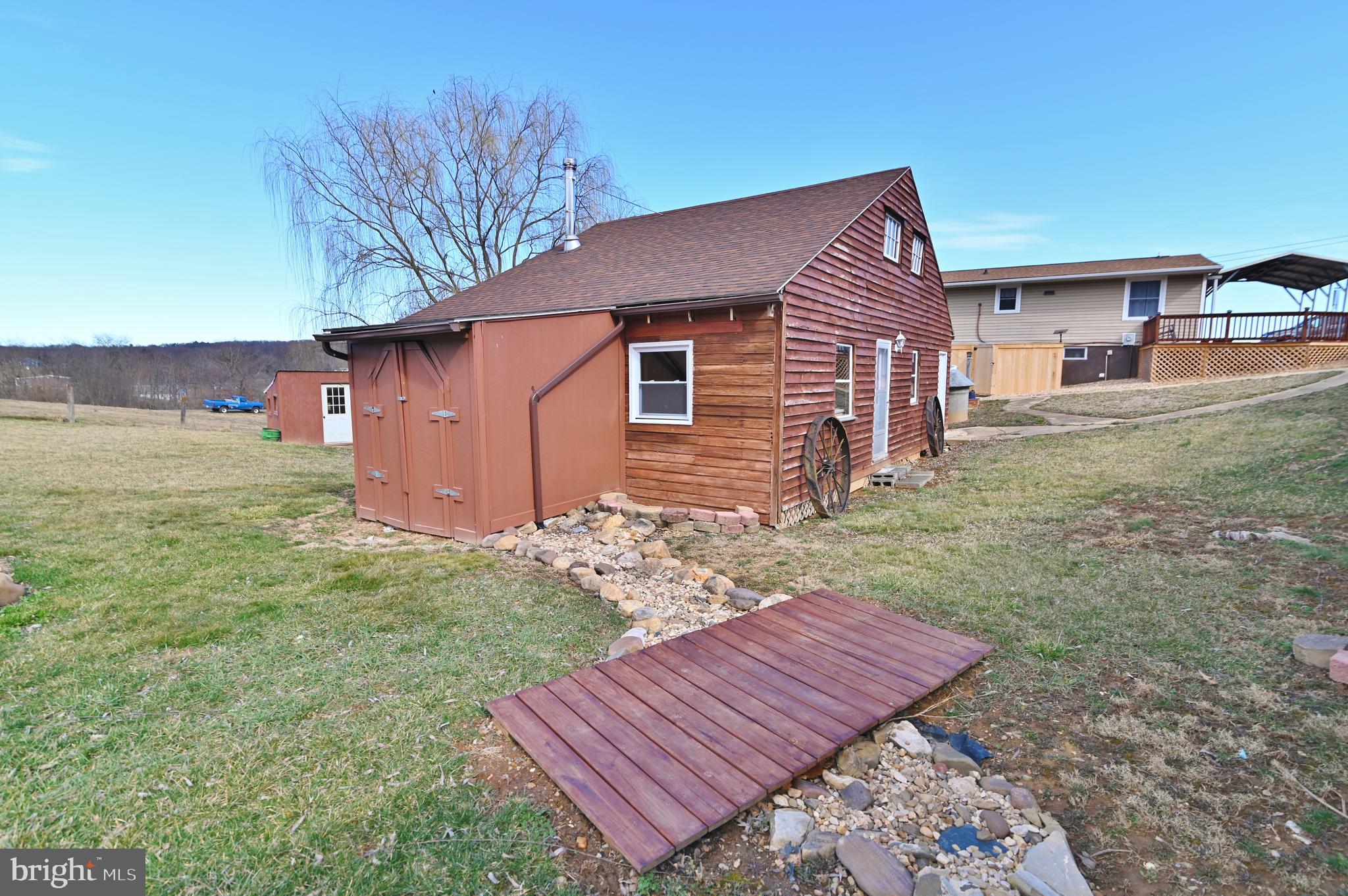 LONG MEADOWS - Residential
