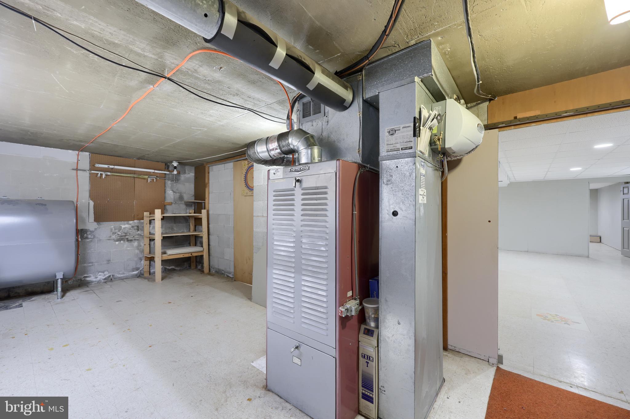 GOLDEN ACRES - Residential
