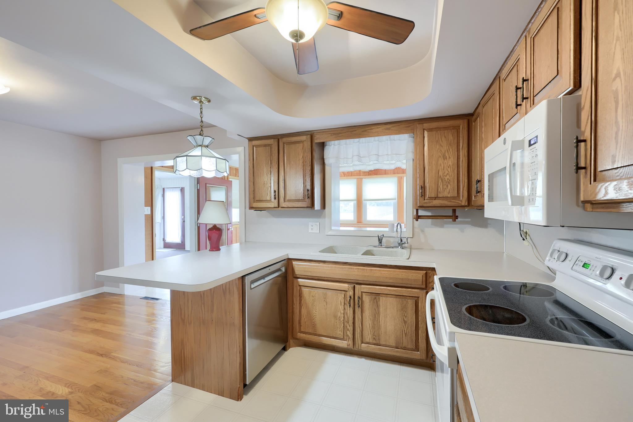 GOLDEN ACRES - Residential