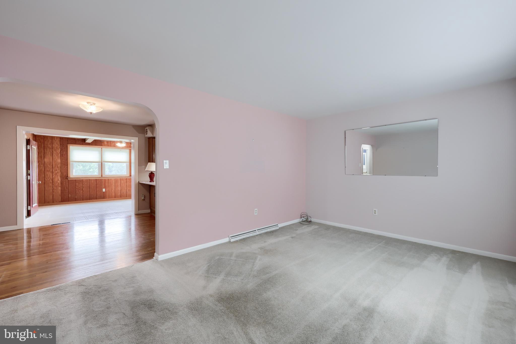 GOLDEN ACRES - Residential