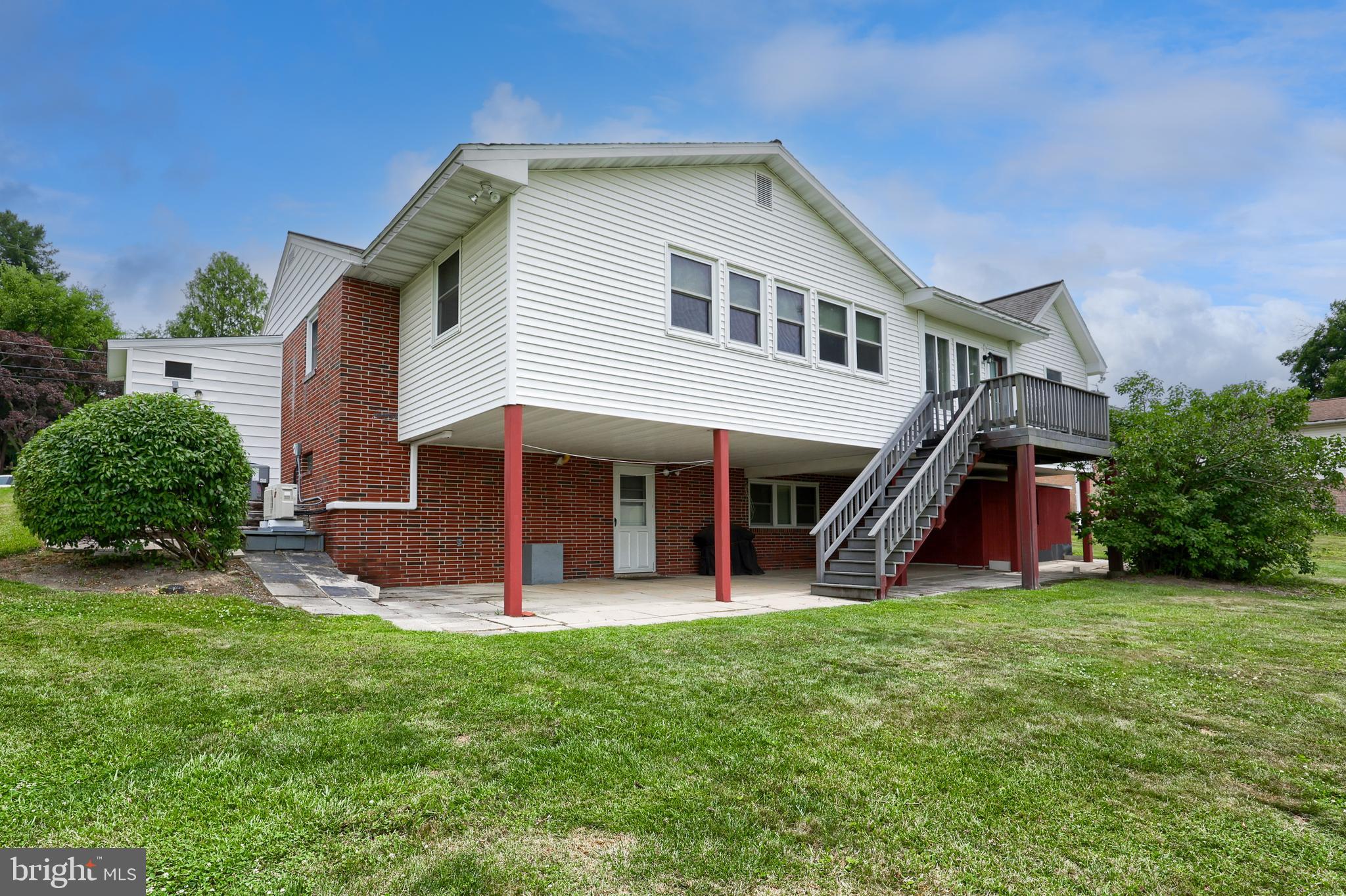 GOLDEN ACRES - Residential