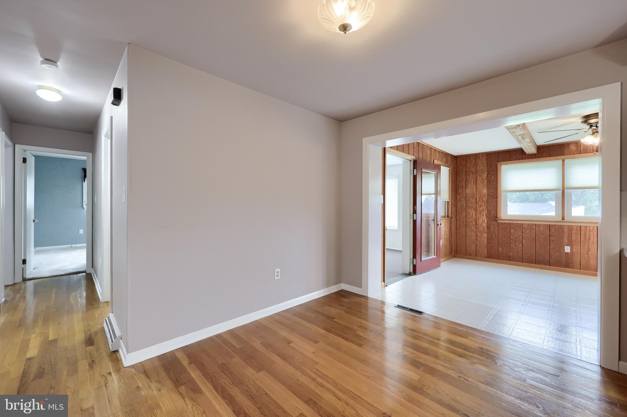 GOLDEN ACRES - Residential