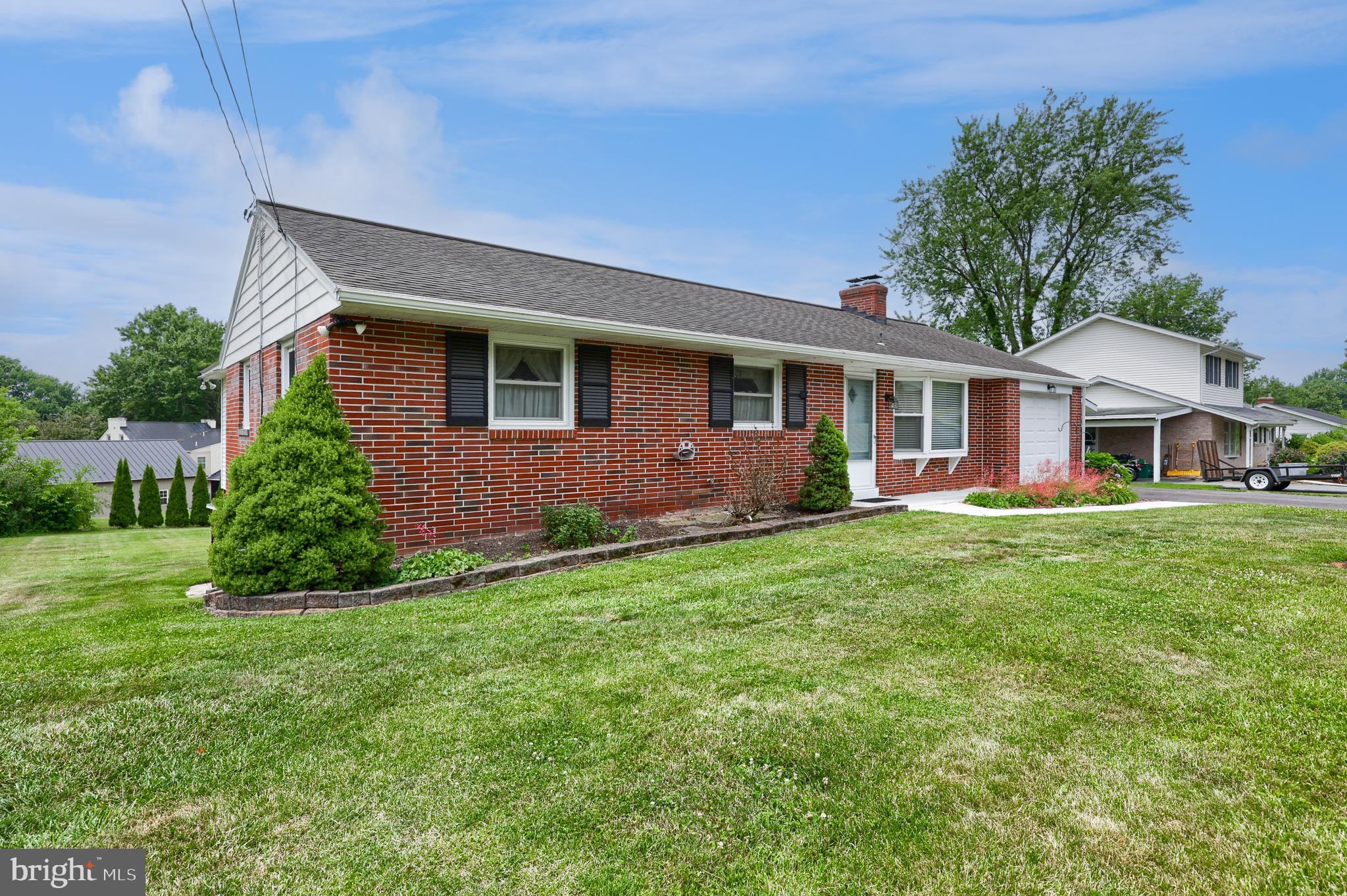 GOLDEN ACRES - Residential