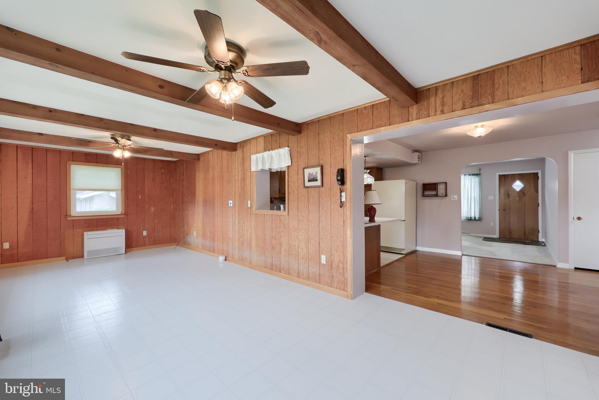 GOLDEN ACRES - Residential