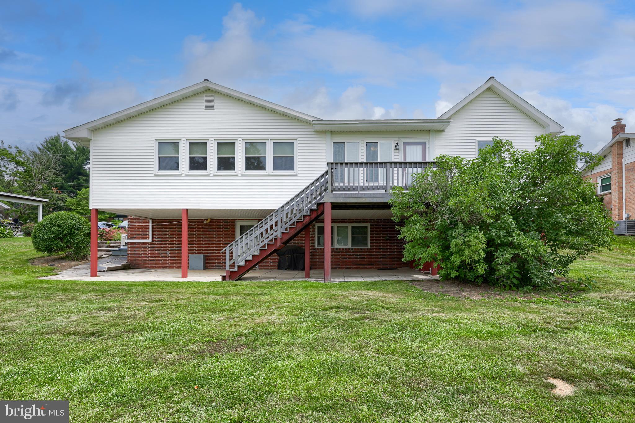 GOLDEN ACRES - Residential