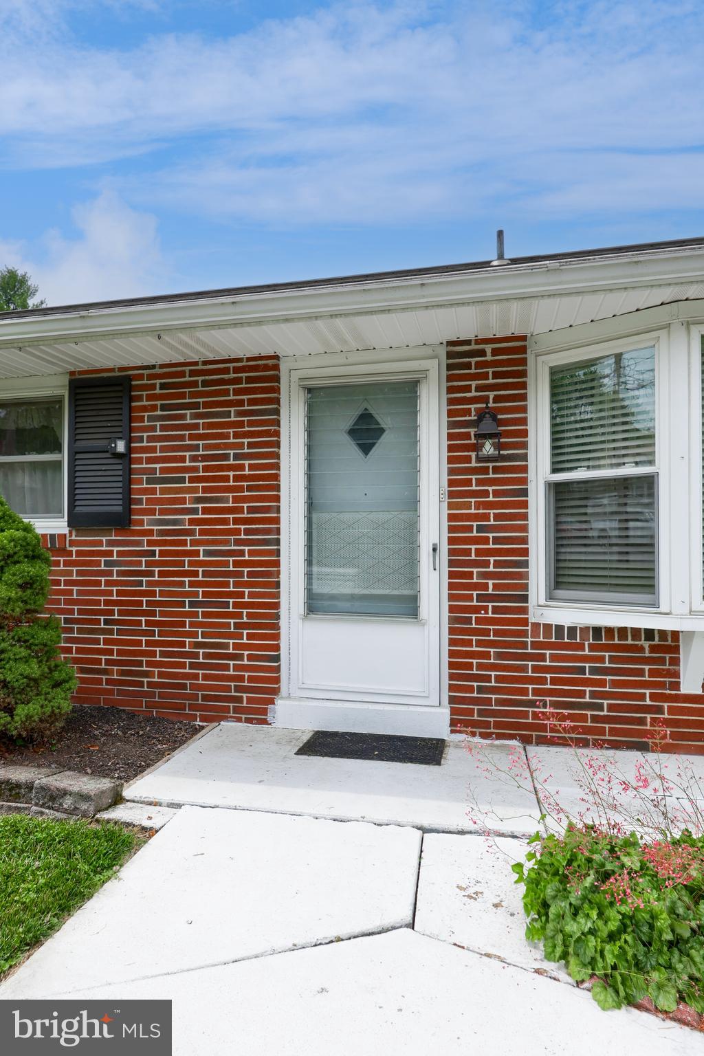 GOLDEN ACRES - Residential