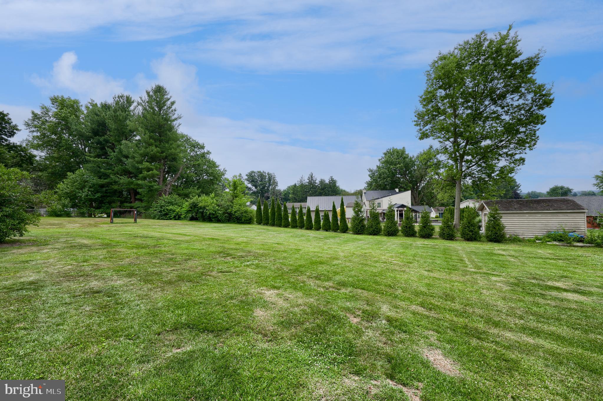 GOLDEN ACRES - Residential