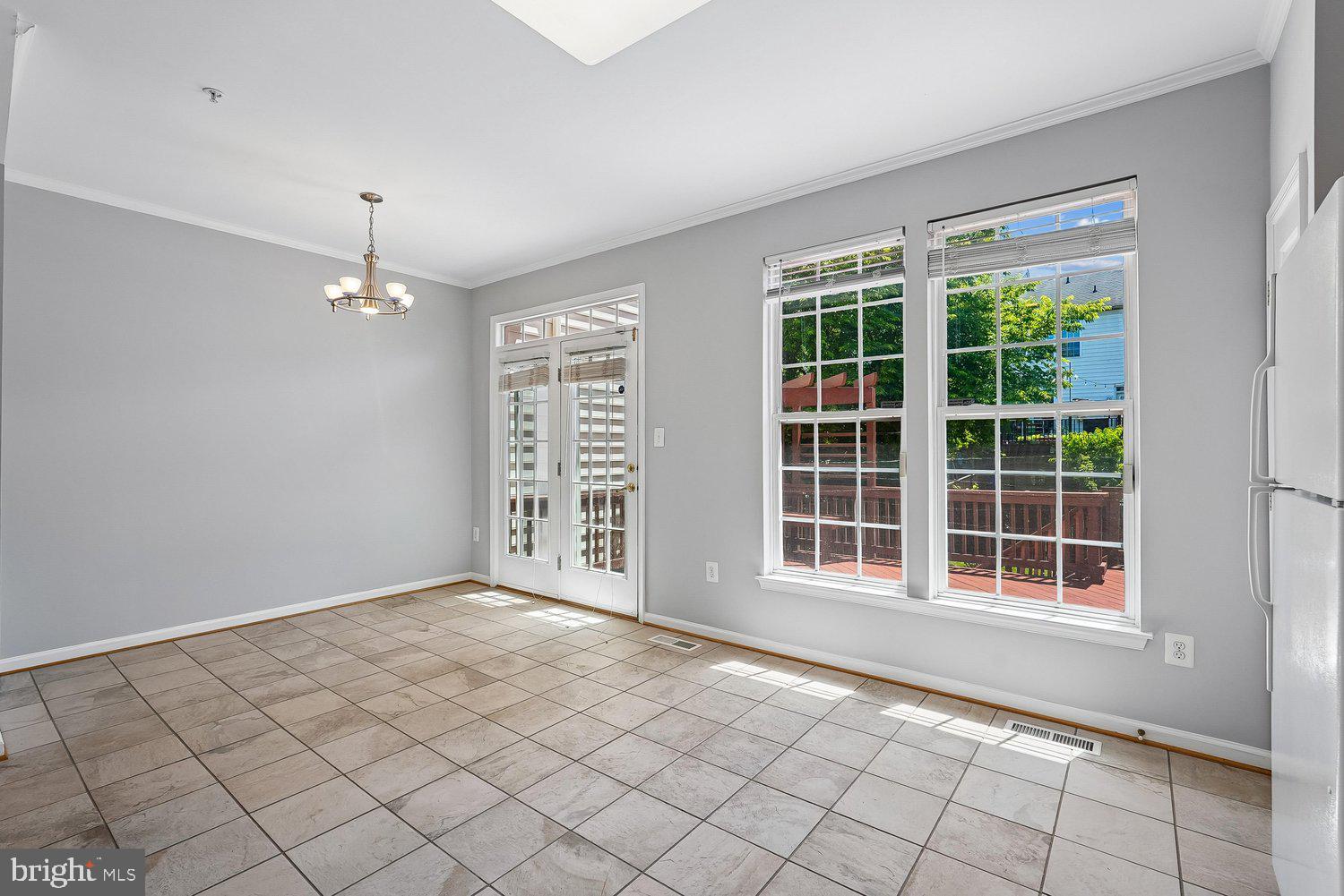 THE VILLAGES OF URBANA GREENSPRING - Residential