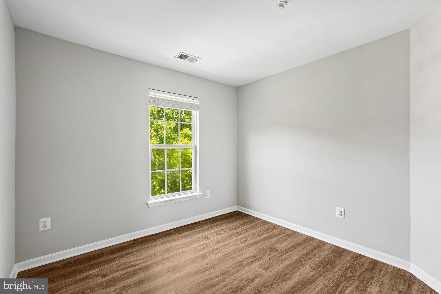 THE VILLAGES OF URBANA GREENSPRING - Residential