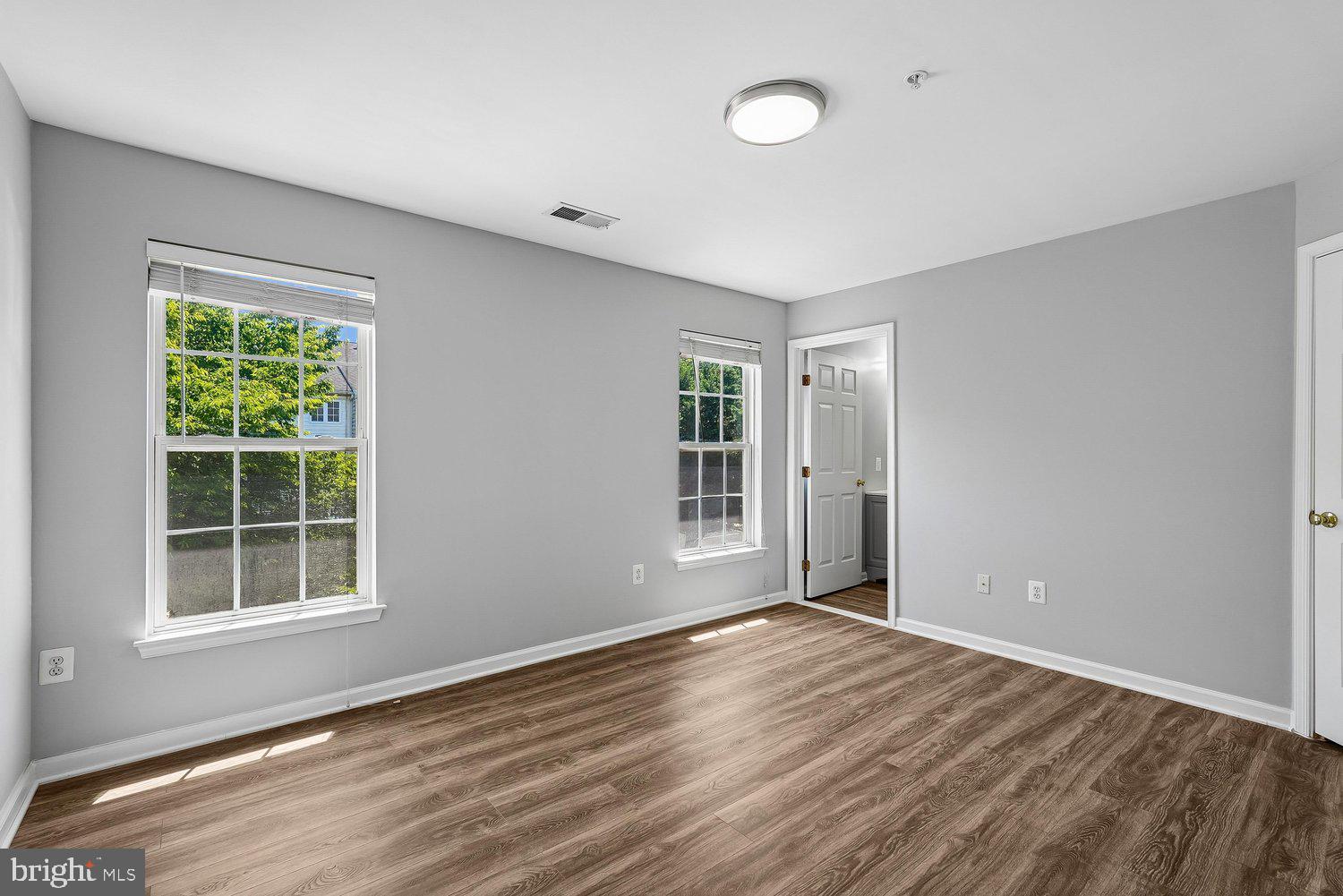 THE VILLAGES OF URBANA GREENSPRING - Residential