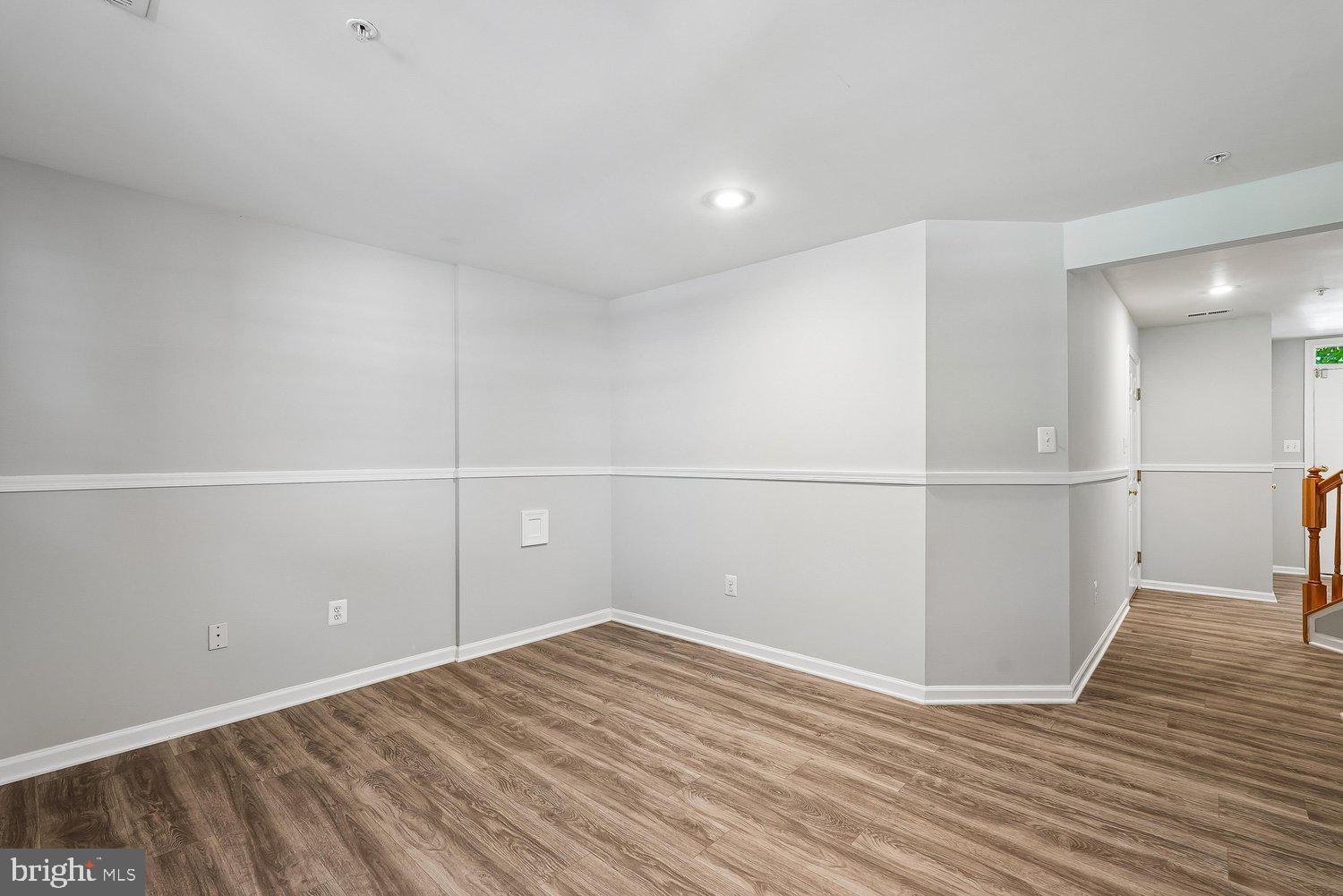 THE VILLAGES OF URBANA GREENSPRING - Residential