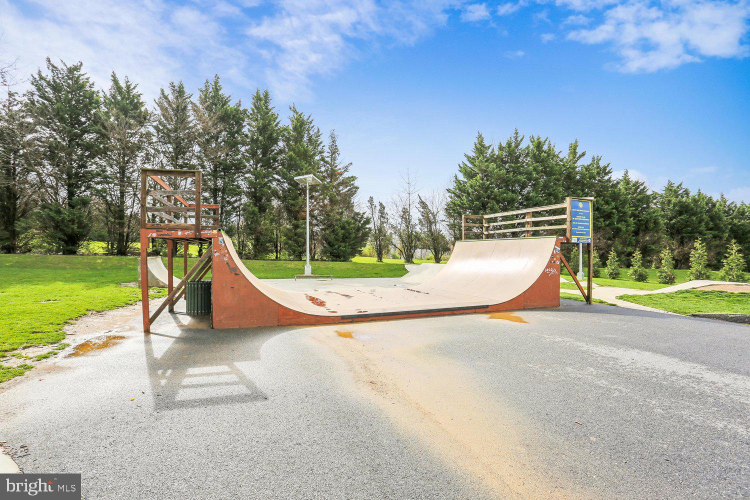 THE VILLAGES OF URBANA GREENSPRING - Residential