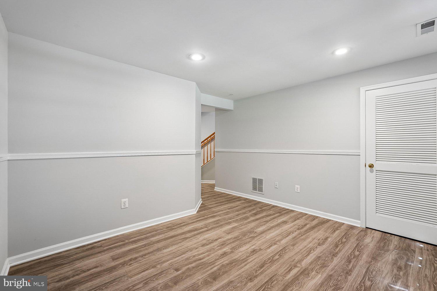 THE VILLAGES OF URBANA GREENSPRING - Residential