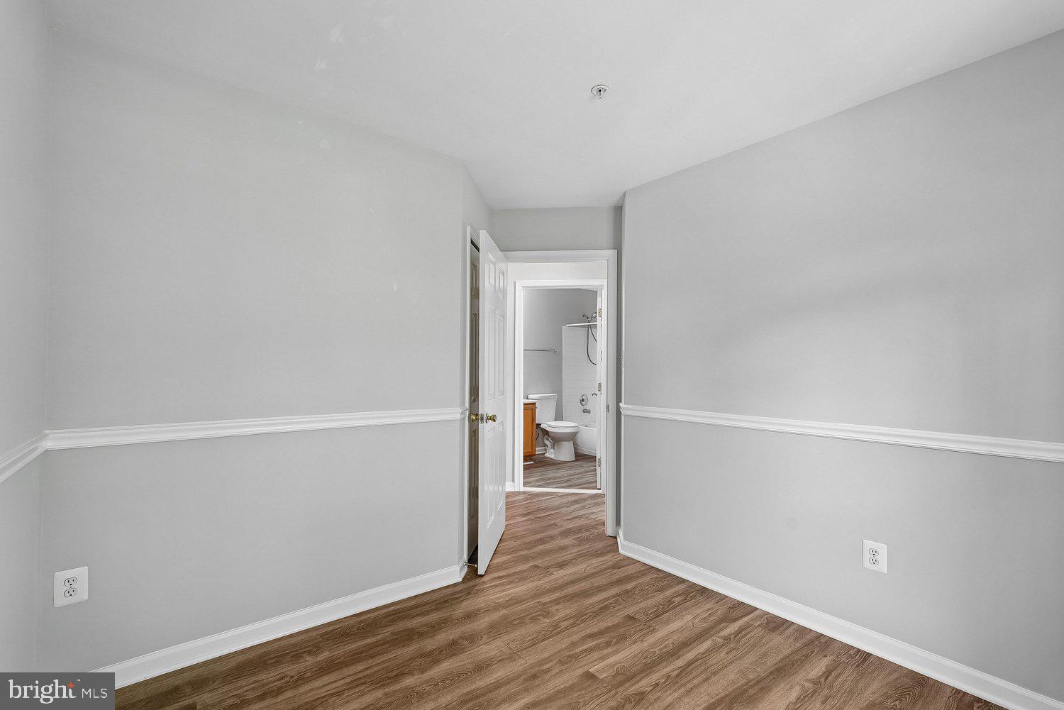 THE VILLAGES OF URBANA GREENSPRING - Residential