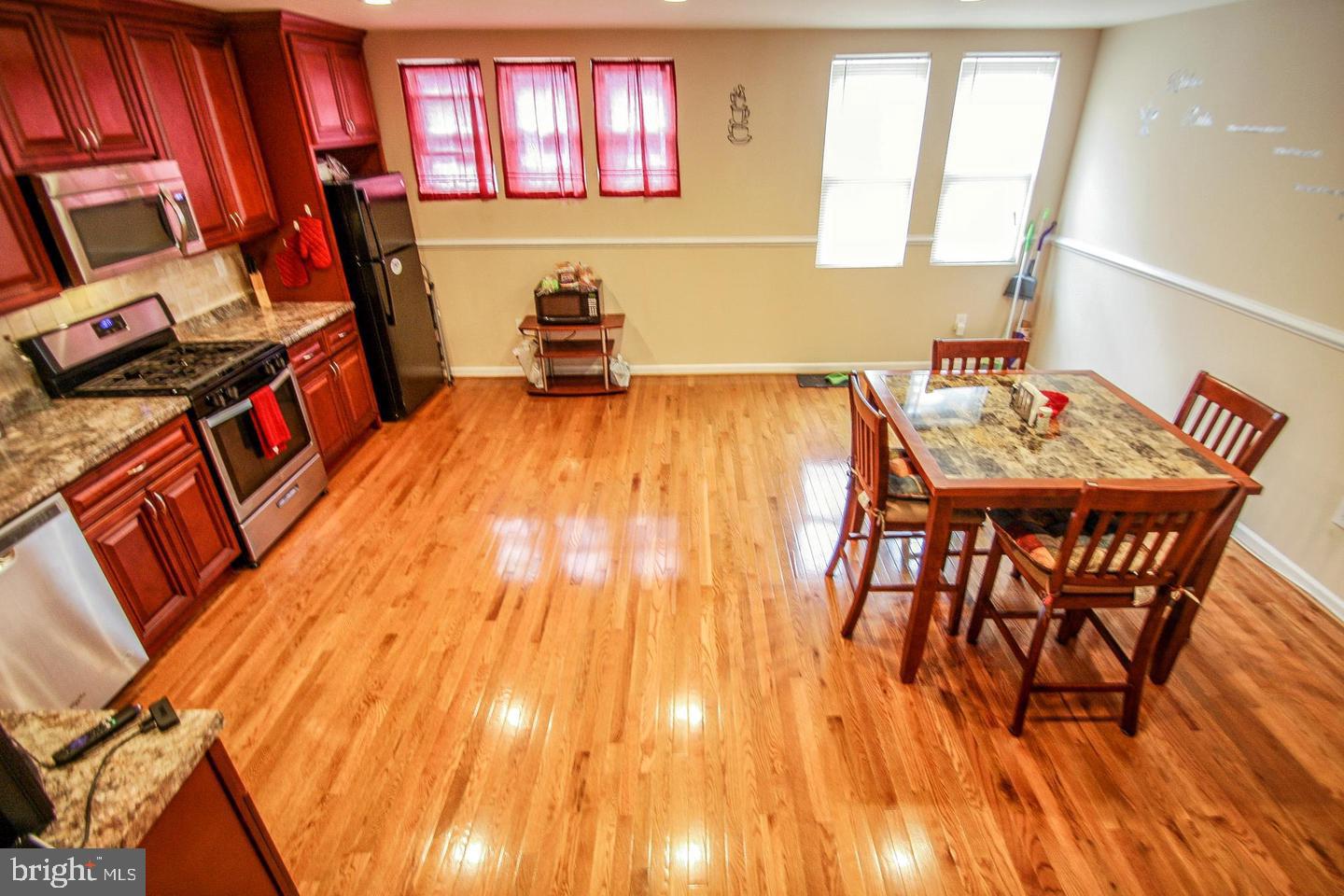 OAK LANE - Residential