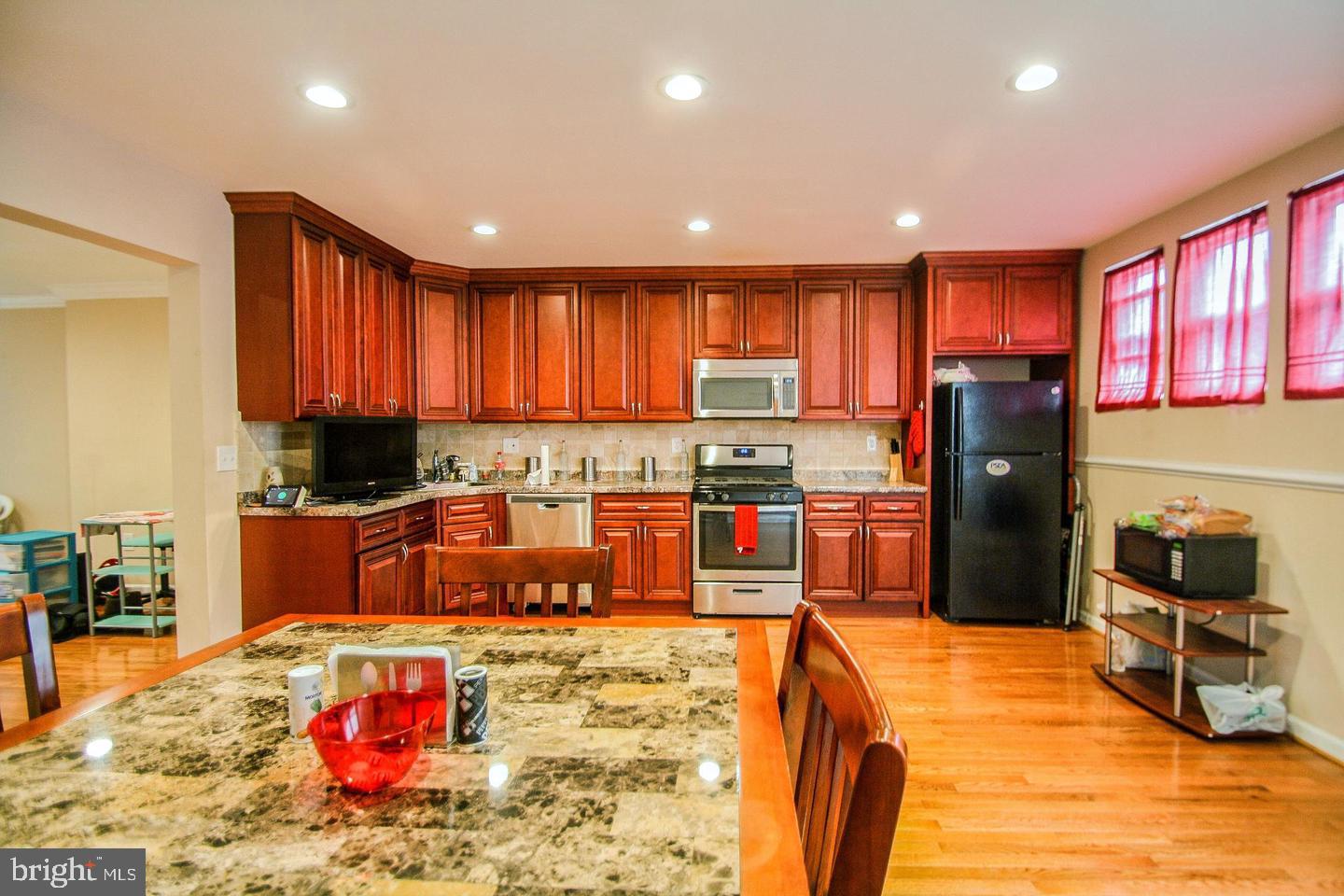 OAK LANE - Residential