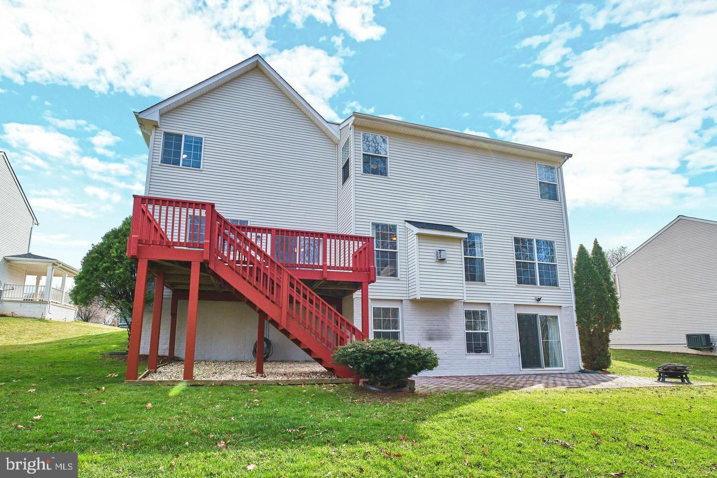BLOOMS CROSSING - Residential