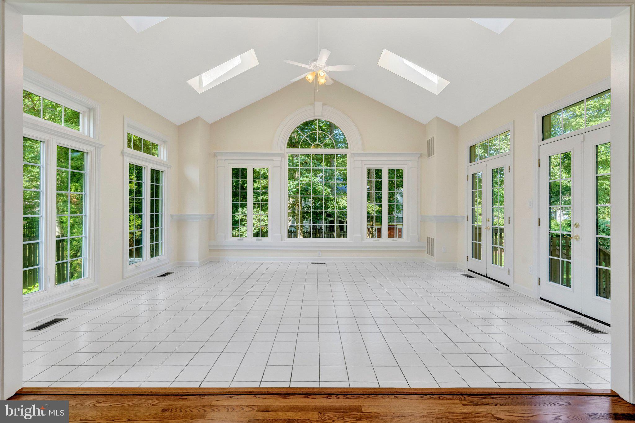 CENTER RIDGE - Residential
