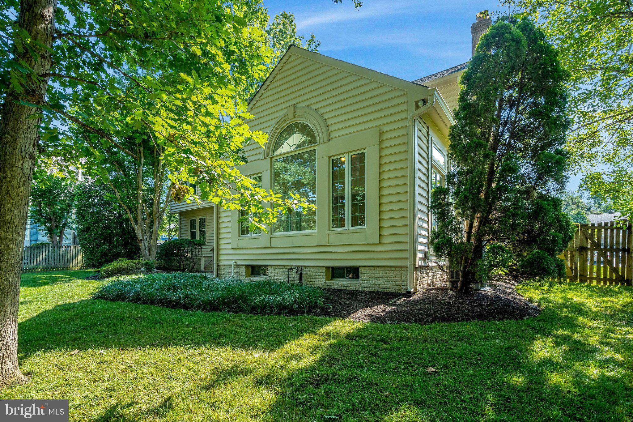 CENTER RIDGE - Residential