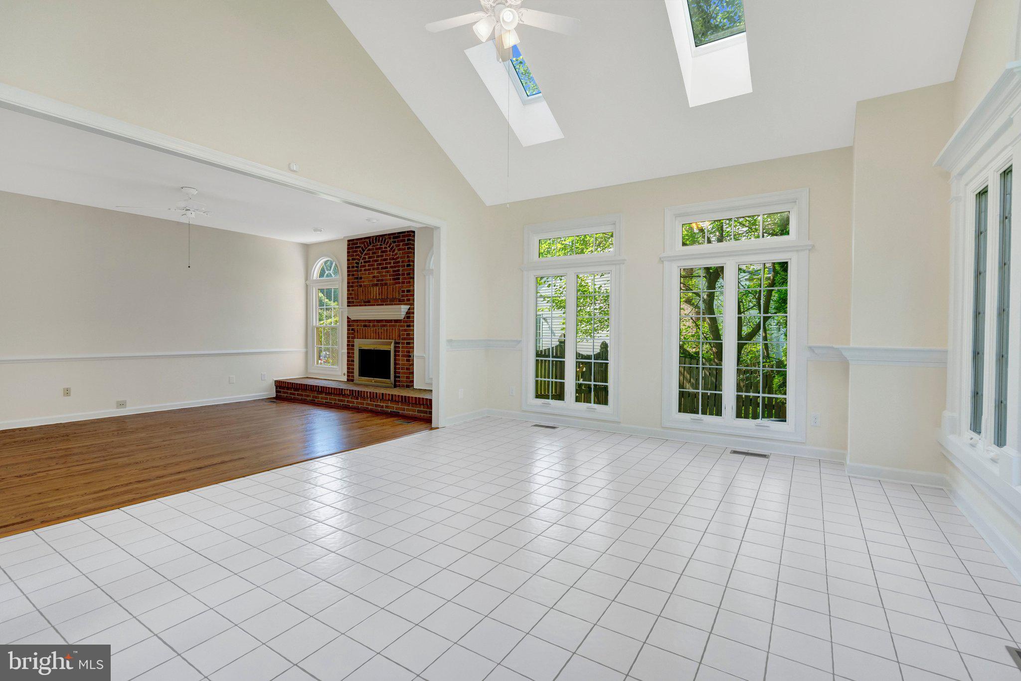CENTER RIDGE - Residential