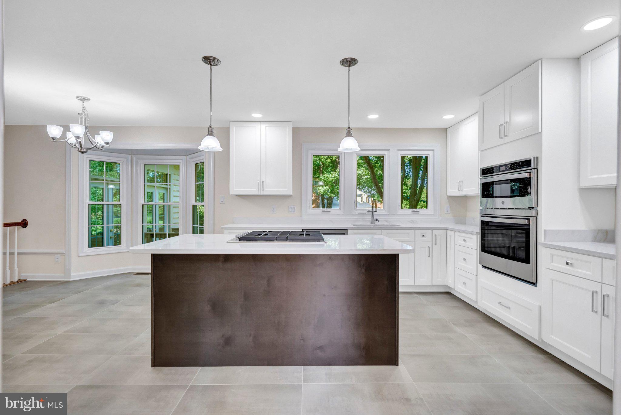 CENTER RIDGE - Residential
