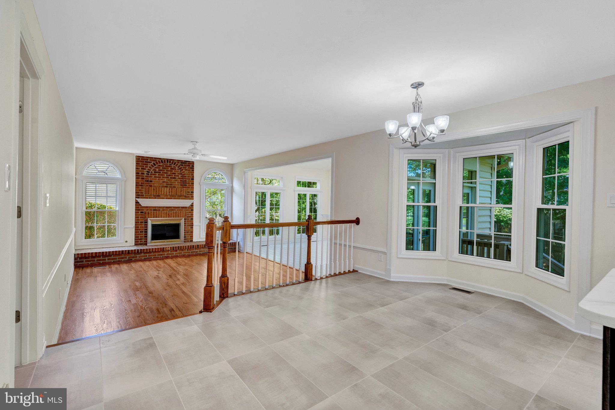 CENTER RIDGE - Residential