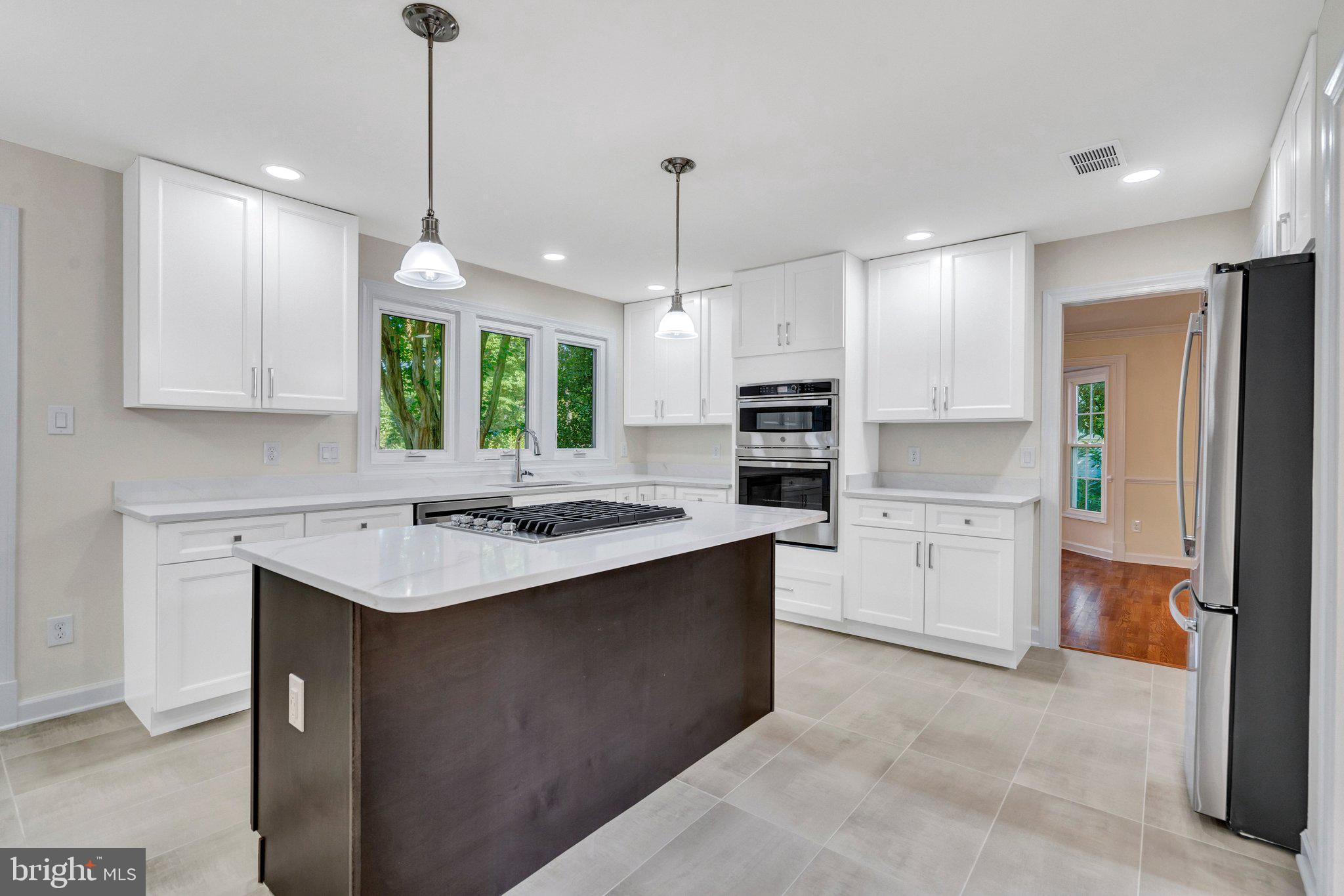 CENTER RIDGE - Residential