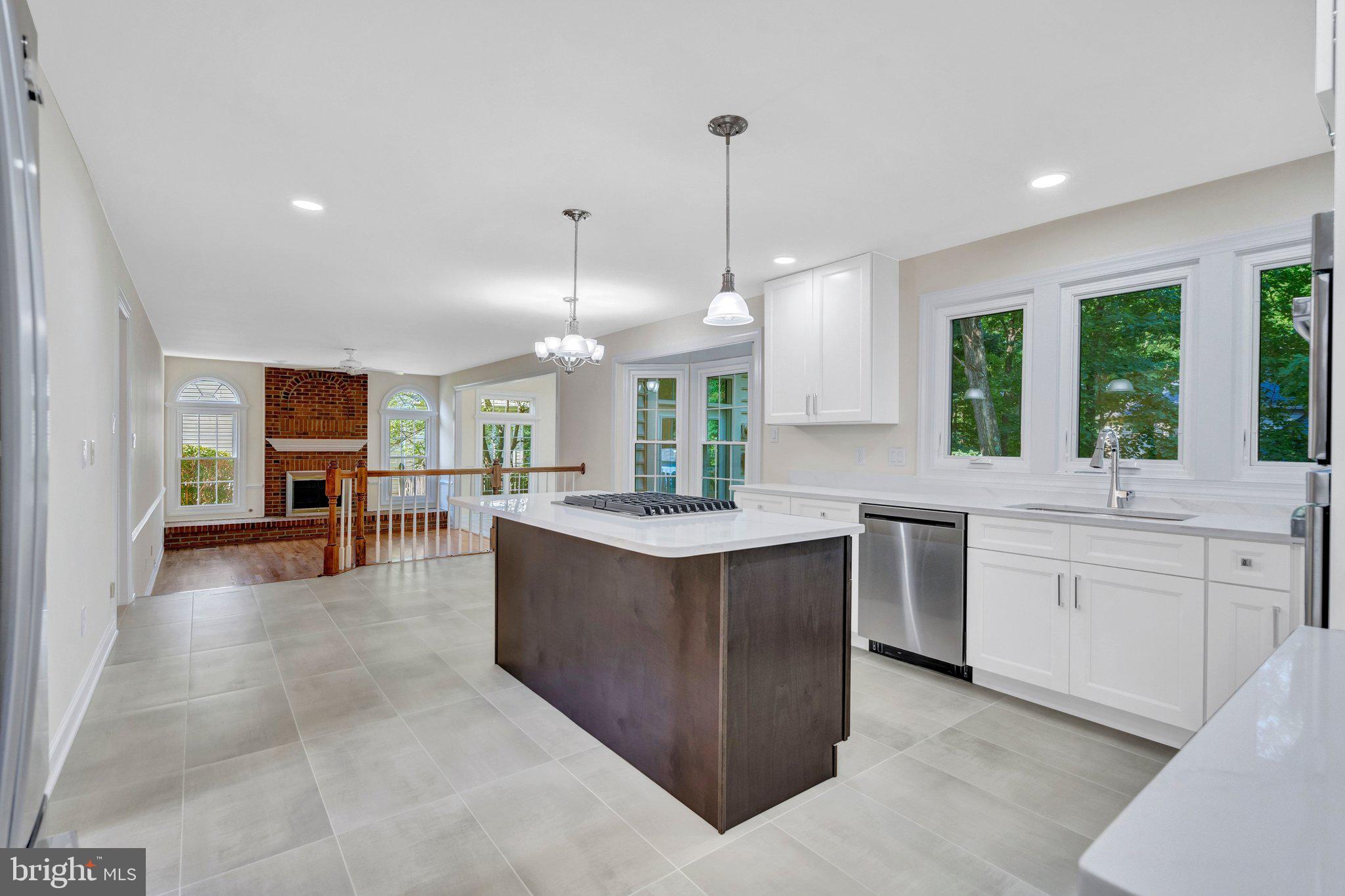 CENTER RIDGE - Residential