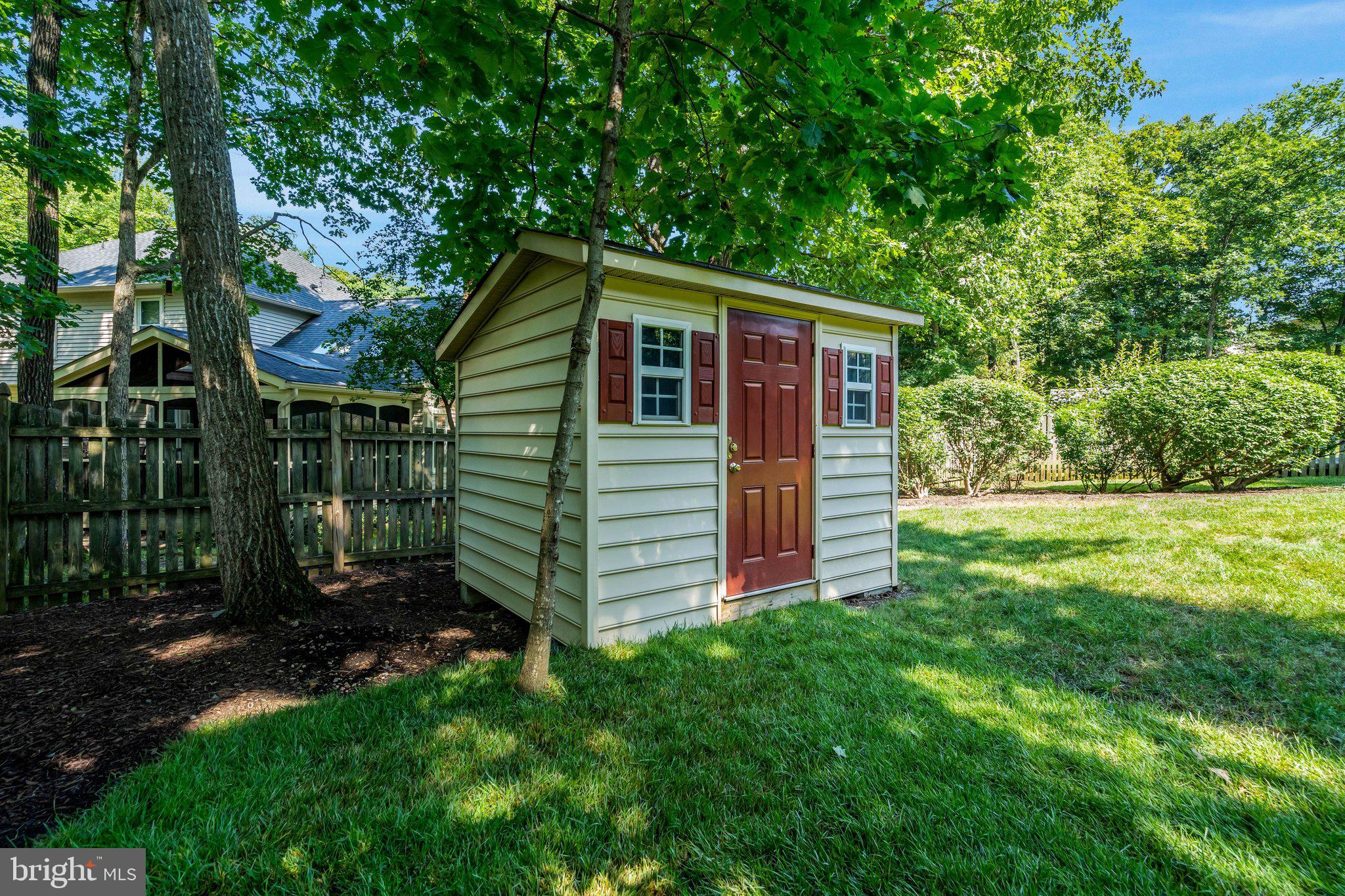CENTER RIDGE - Residential
