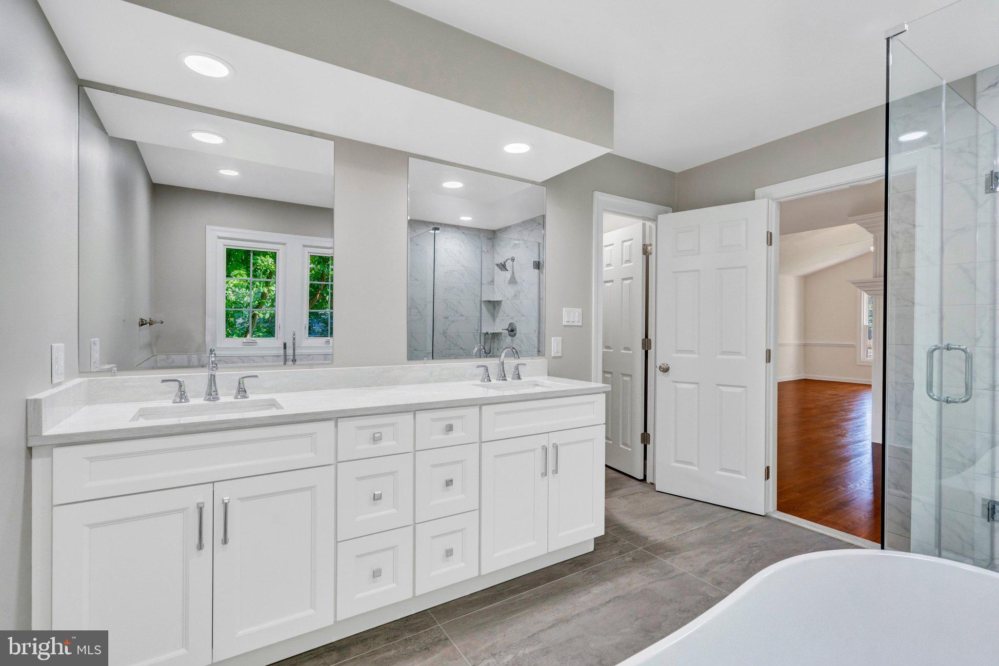 CENTER RIDGE - Residential